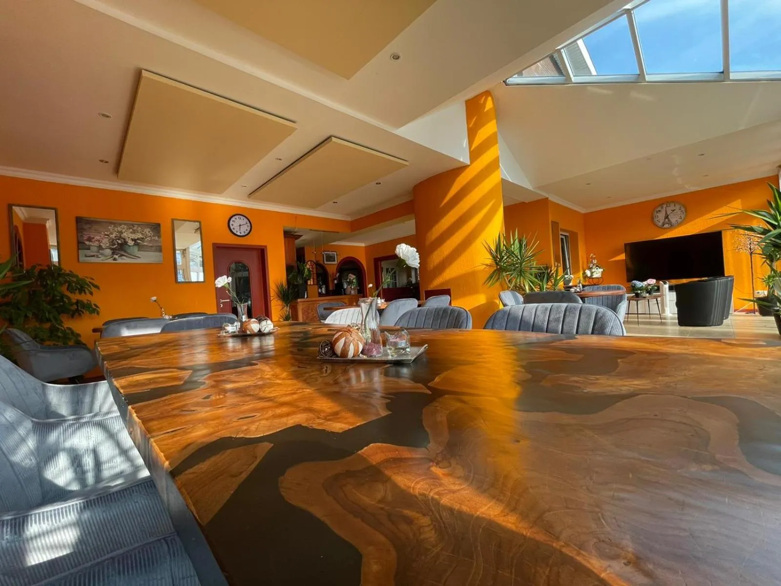 Lobby or reception in Hotel Ammerländer Stuben