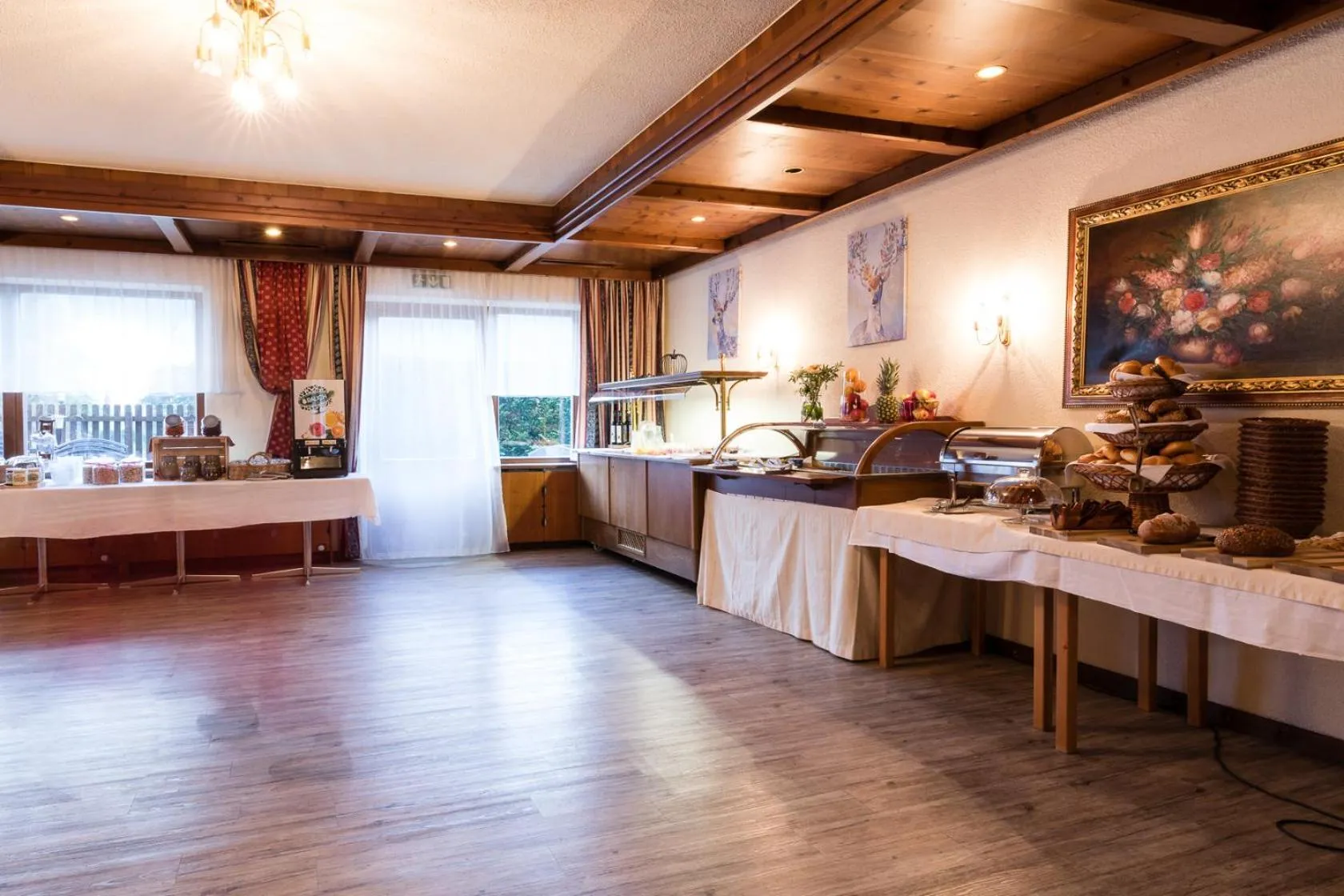 Buffet breakfast in Hotel Wiesenhof