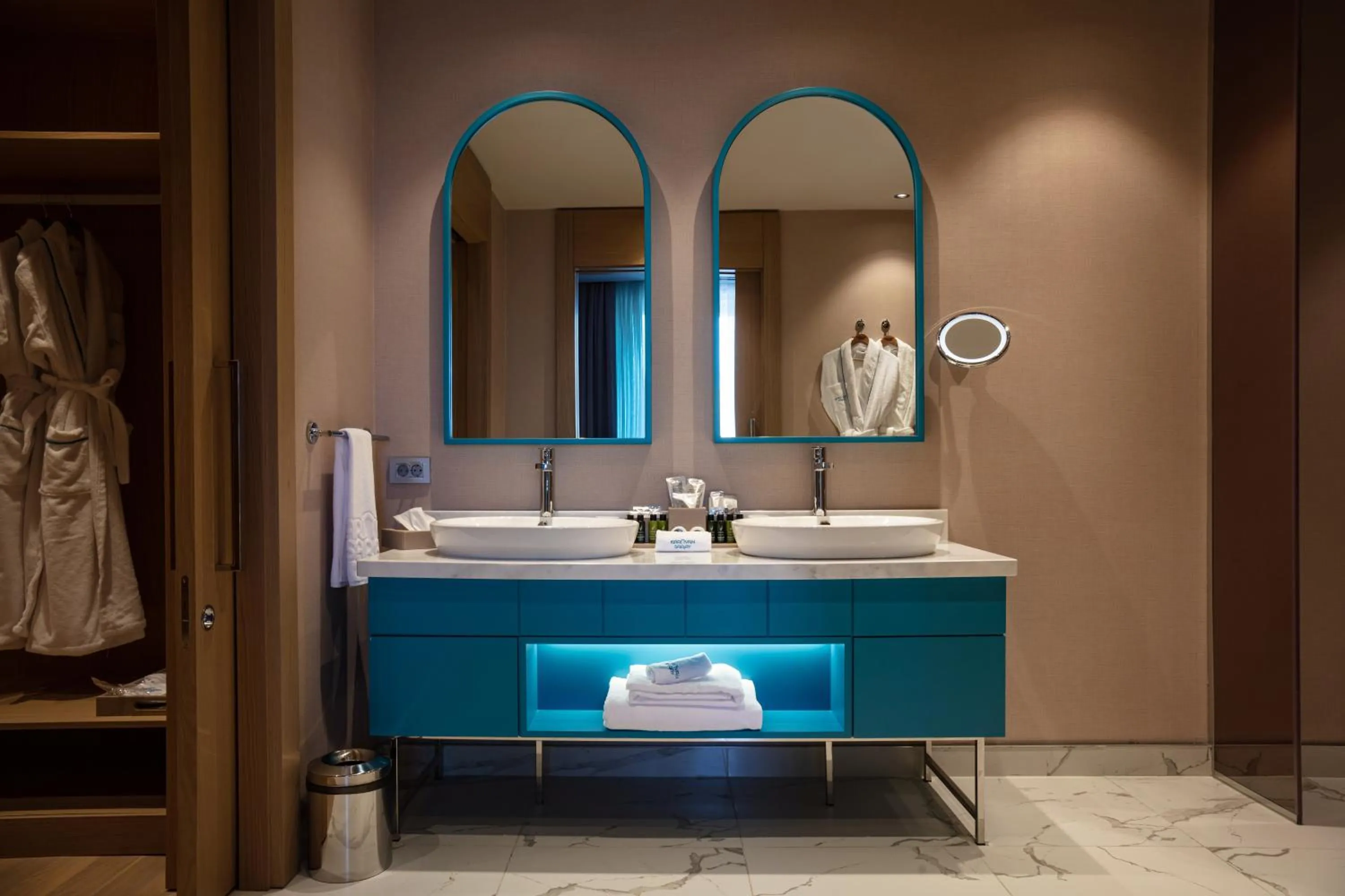 Bathroom in KARAVANSARAY Turkistan Harbour Hotel -FLYING THEATRE ACCESS