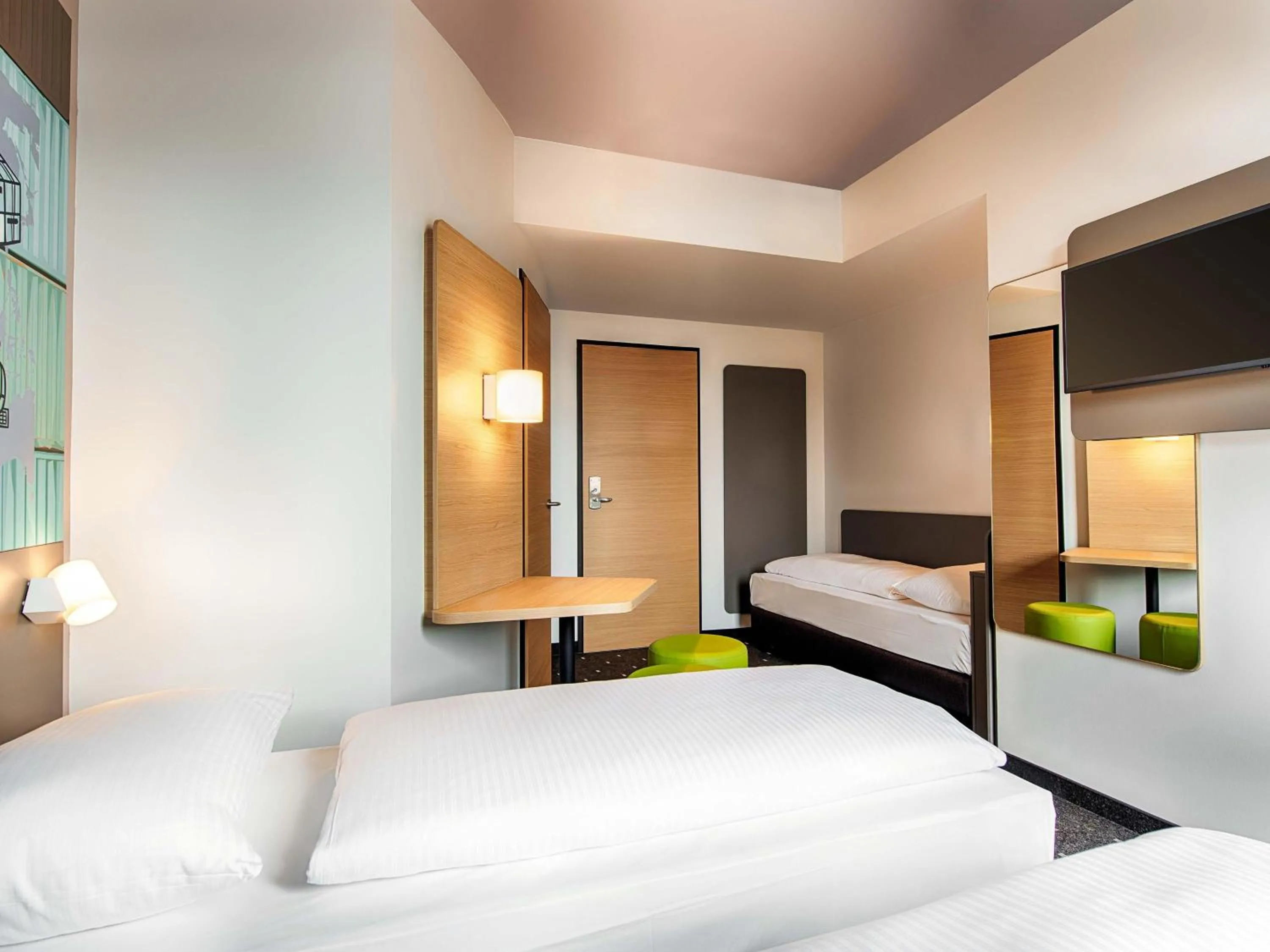 Photo of the whole room, Bed in B&B Hotel Stuttgart-Neckarhafen