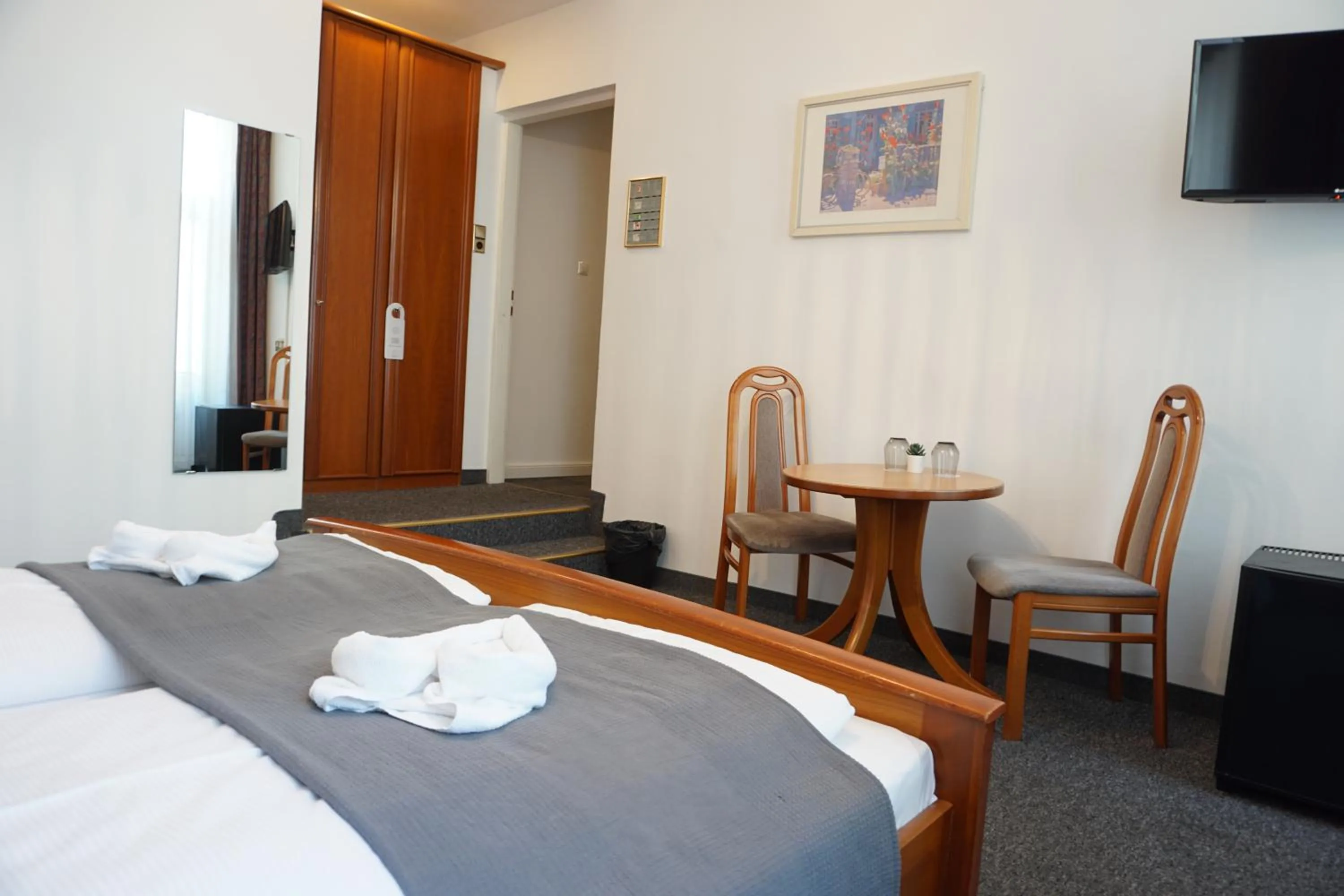 Bedroom, Bed in Hotel Pension Lumes - Self Check In