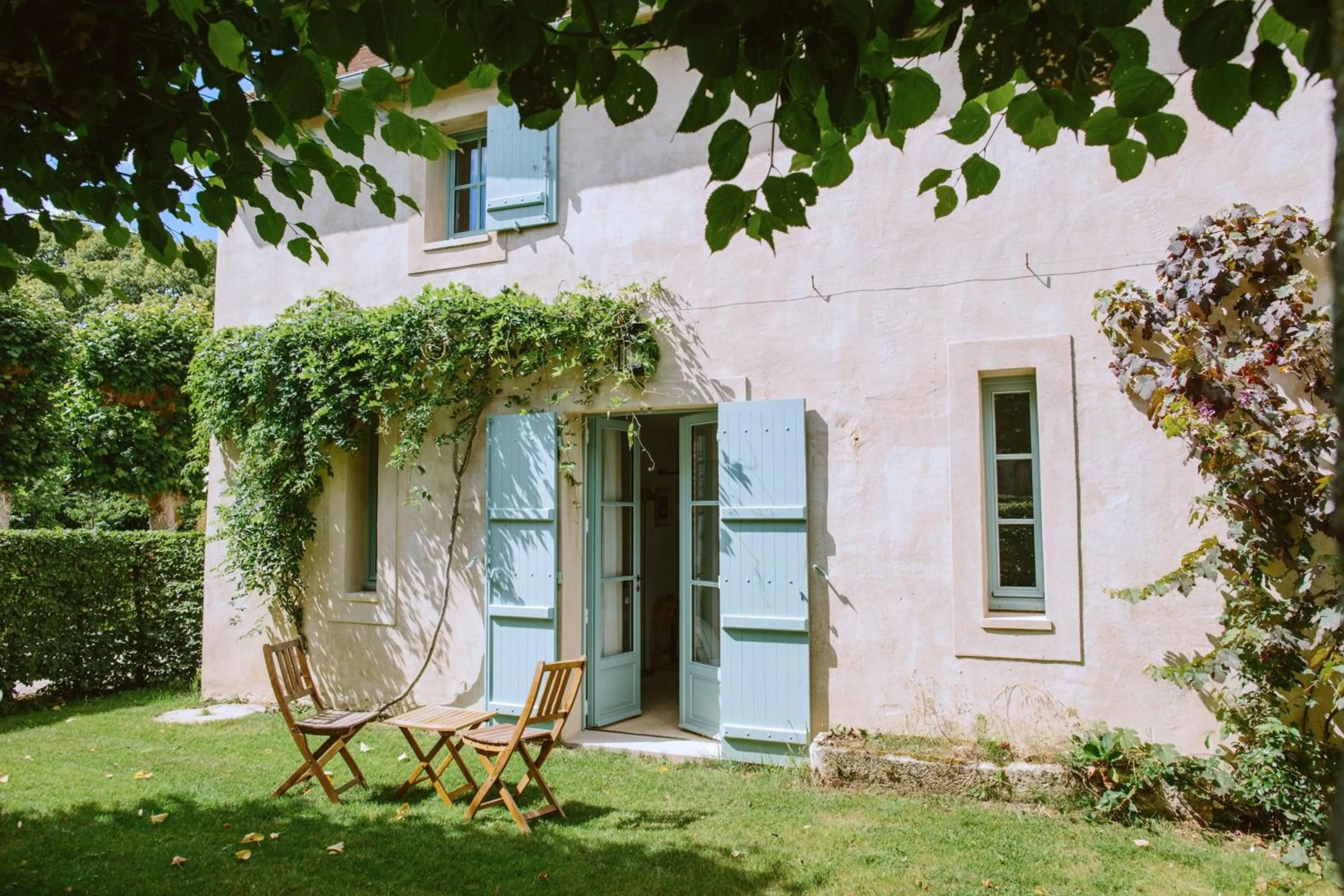 Garden in Domaine de Primard - Fontenille Collection
