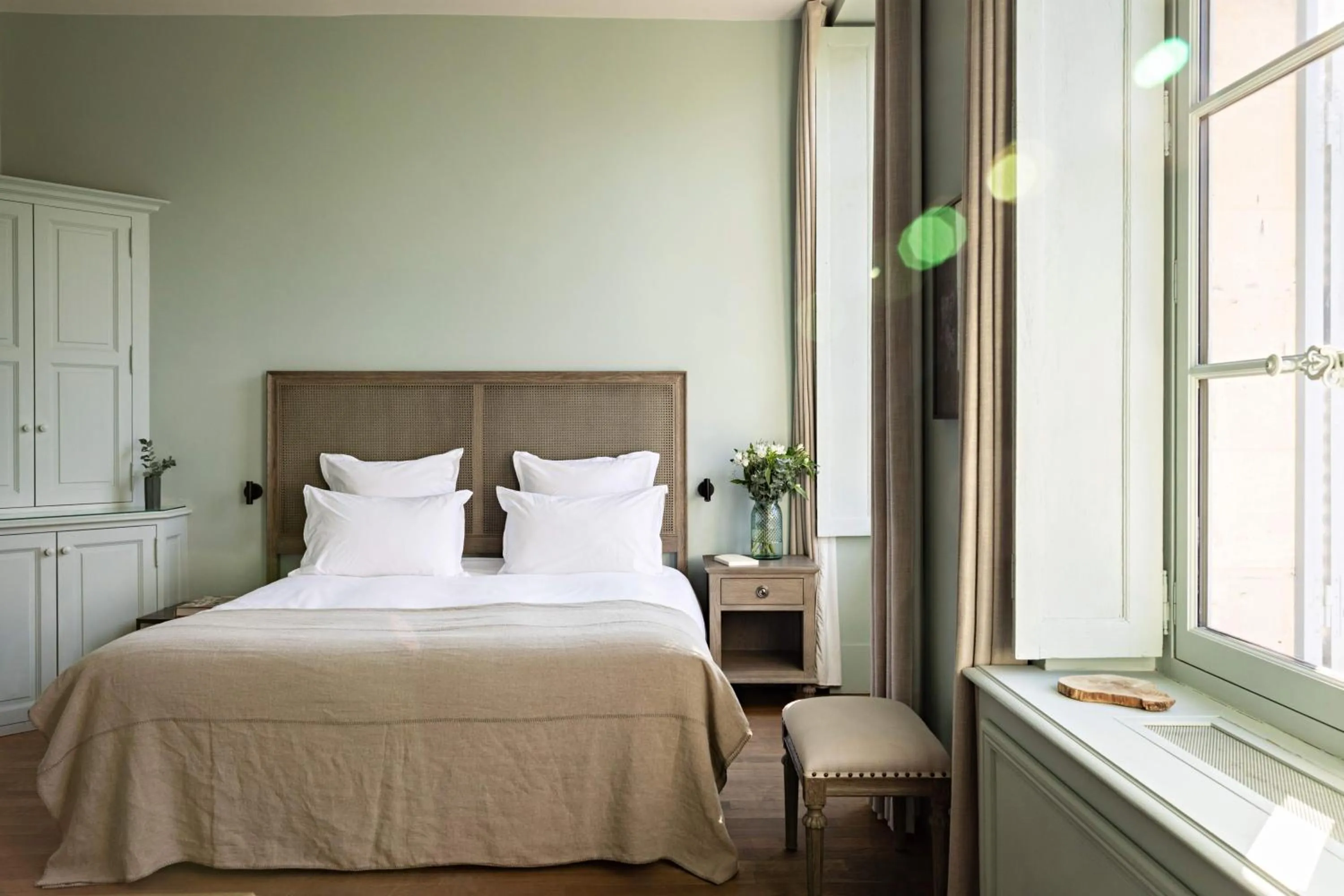 Bed in Domaine de Primard - Fontenille Collection