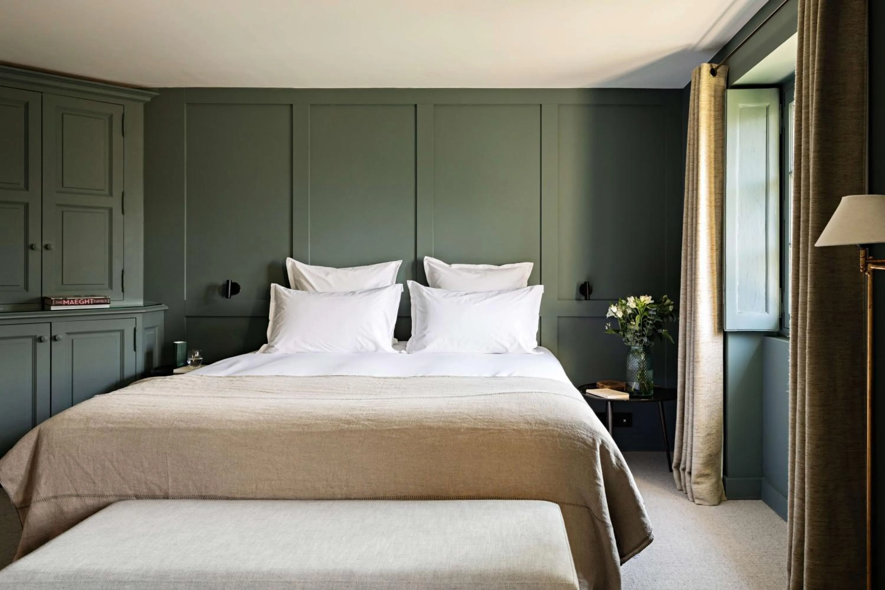 Bed in Domaine de Primard - Fontenille Collection