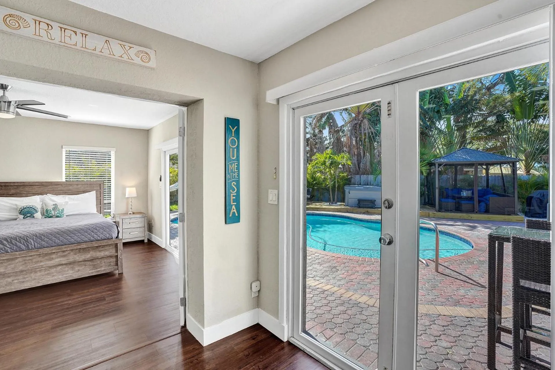 Bed in Pompano Beach House