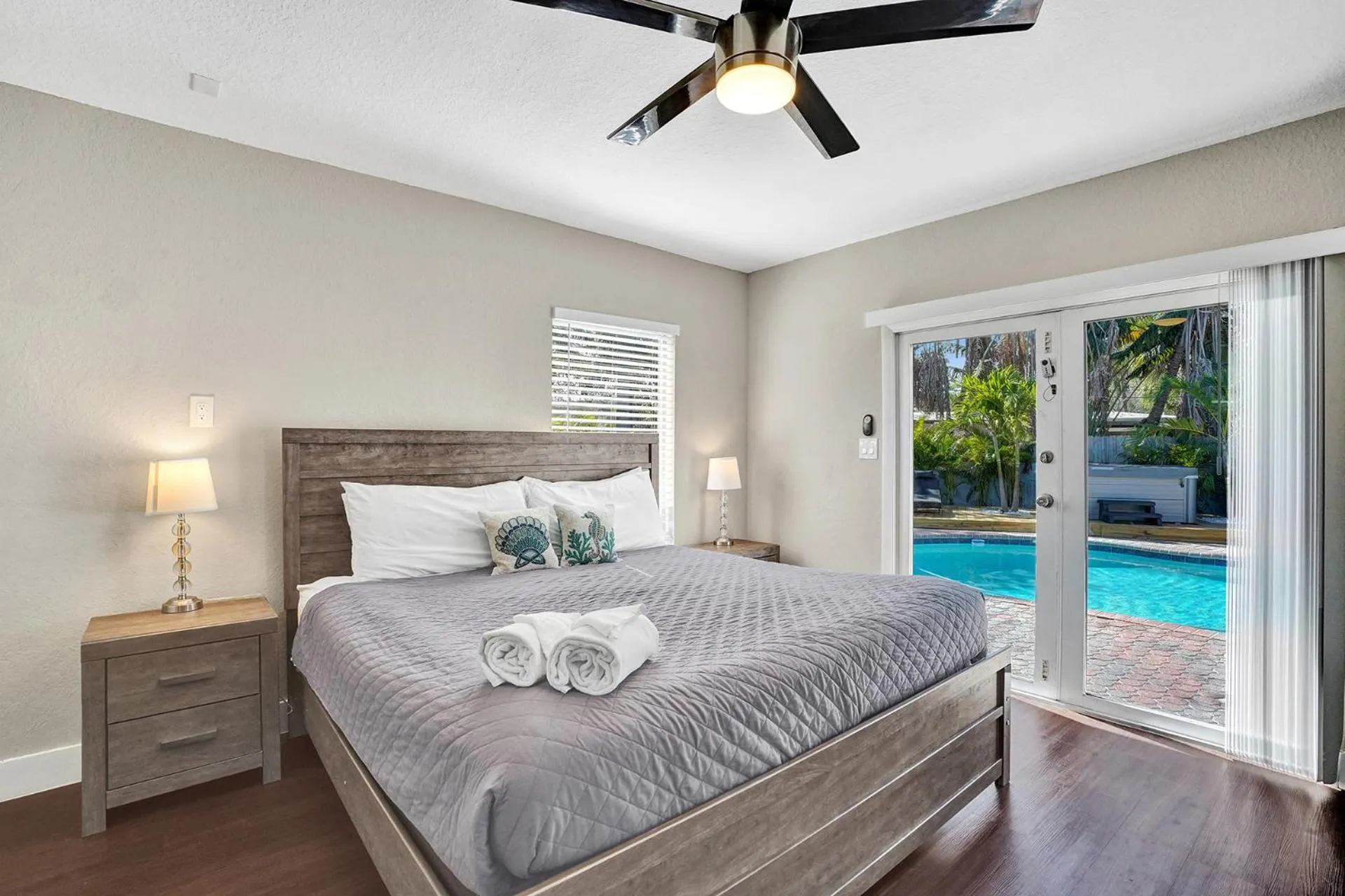 Bed in Pompano Beach House