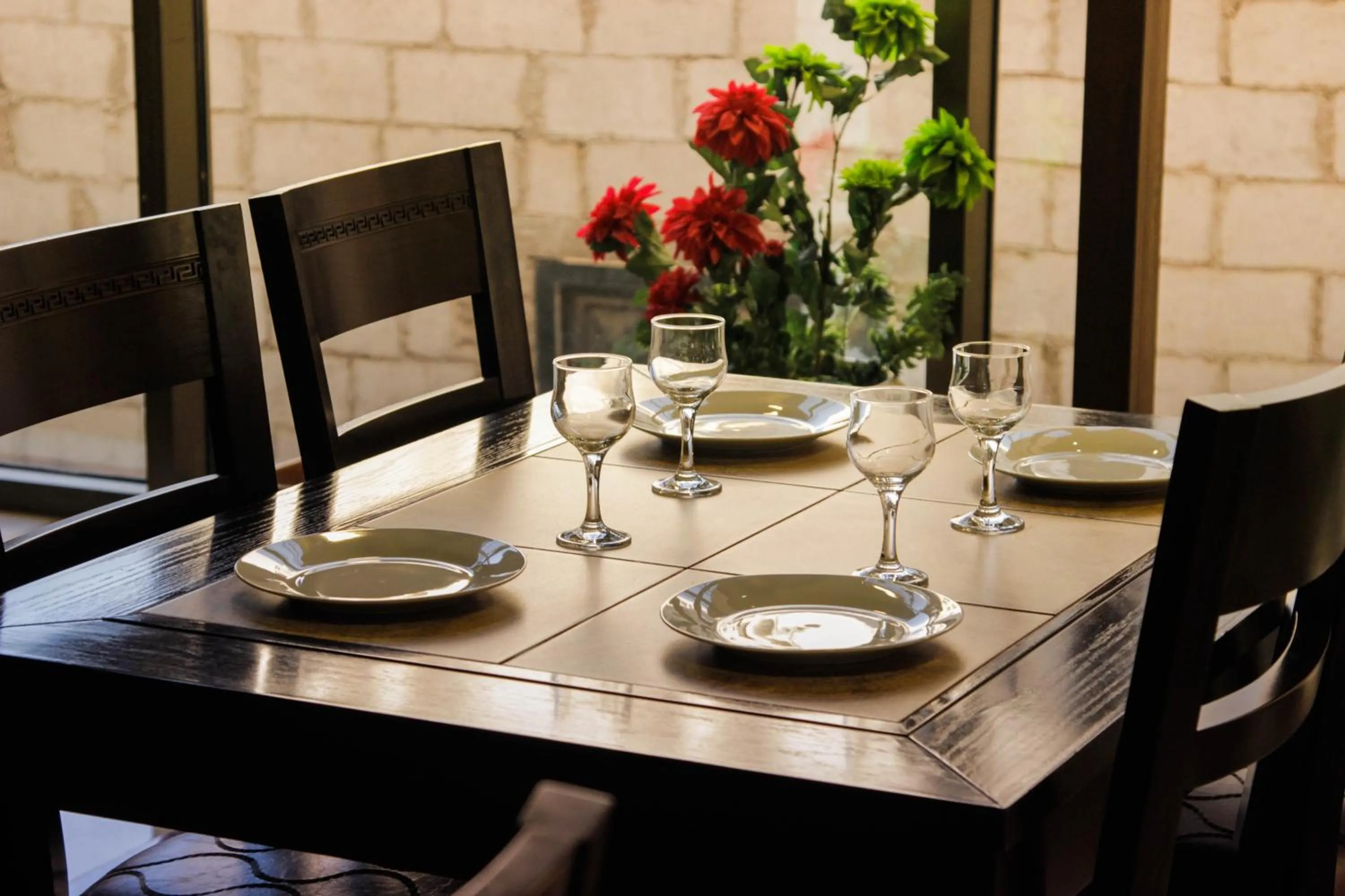 Restaurant/places to eat in Nahas Plaza