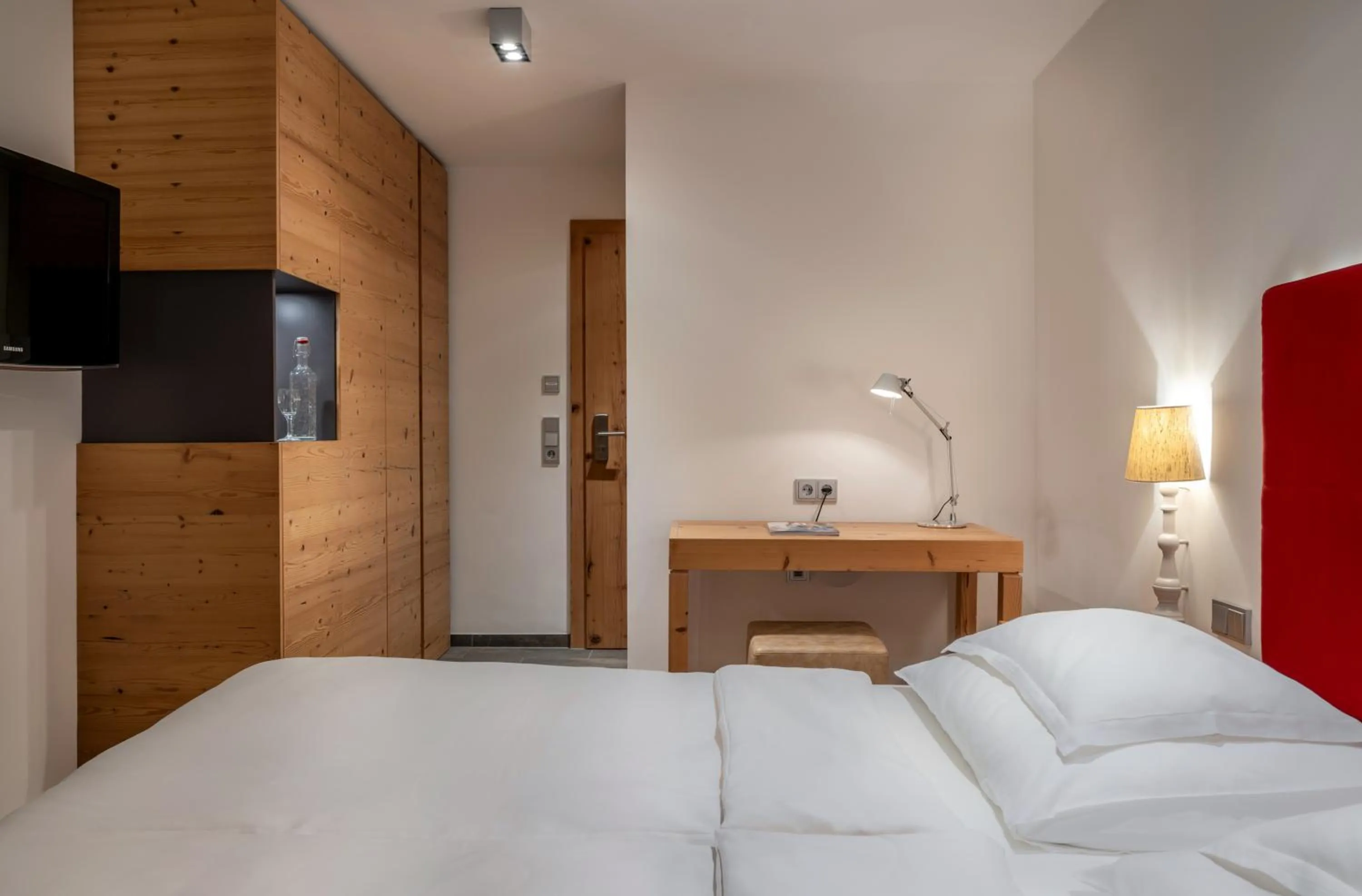 Photo of the whole room, Bed in Hotel Der Bär