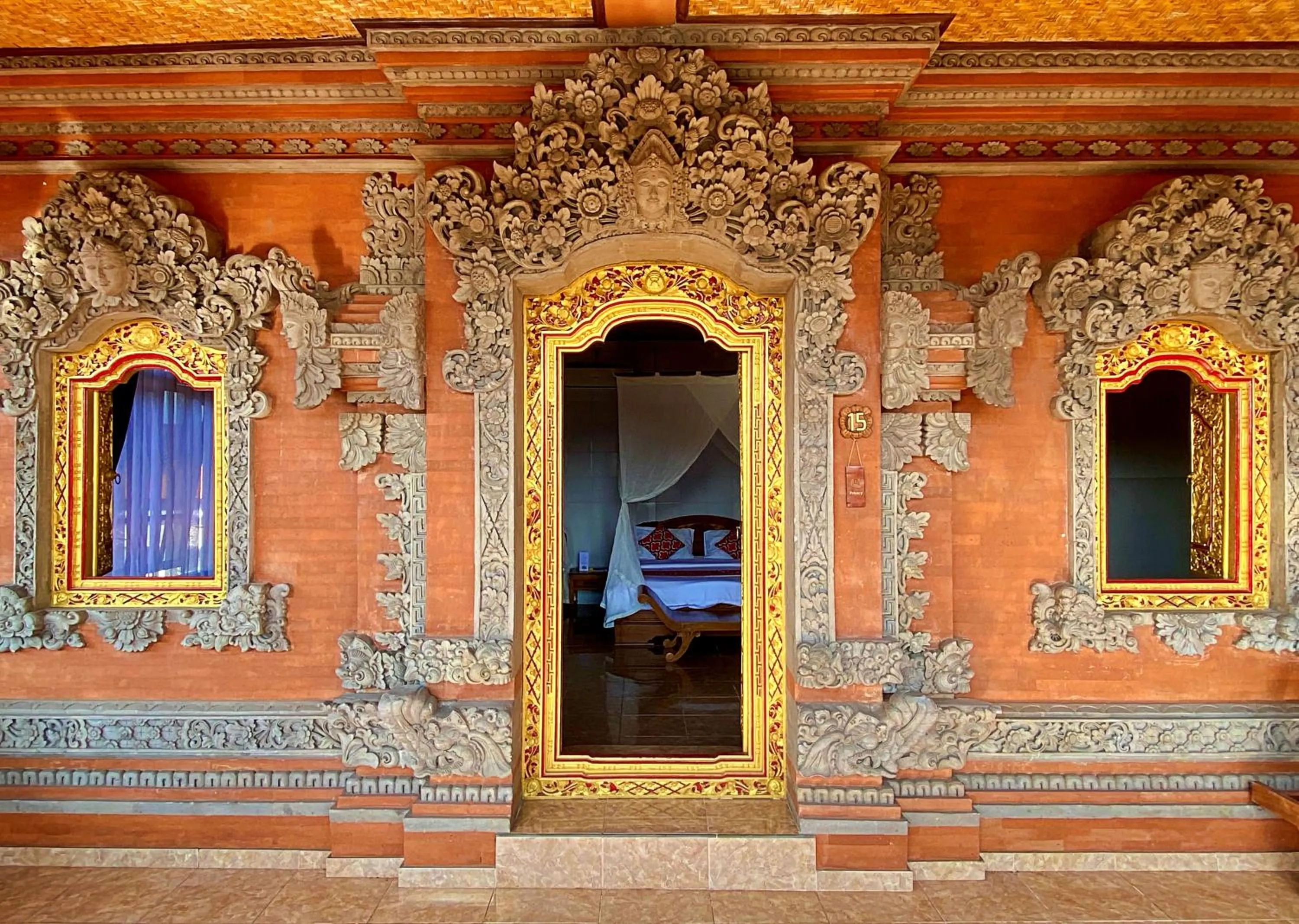 Facade/entrance in Gayatri