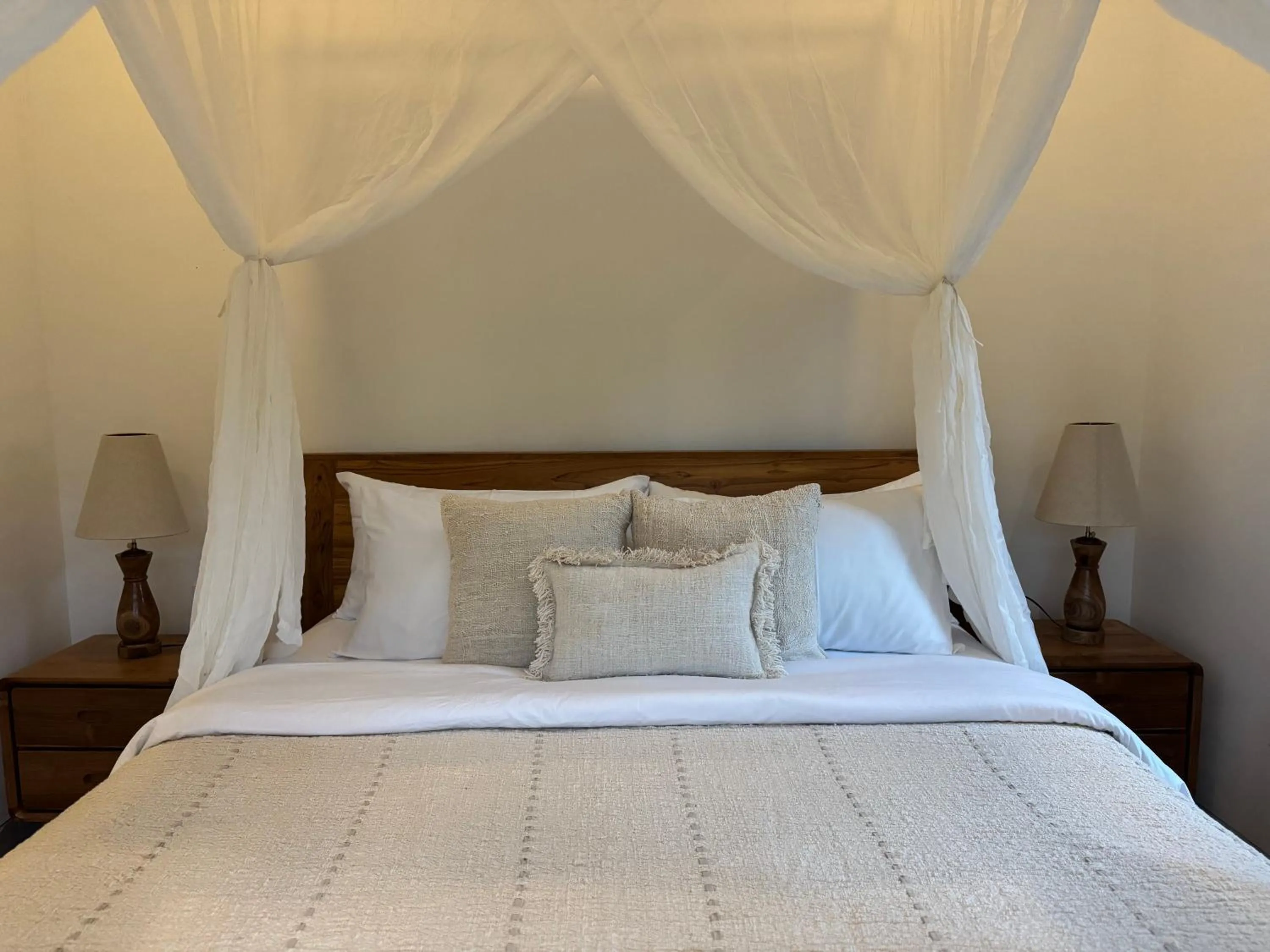 Bedroom, Bed in Gayatri