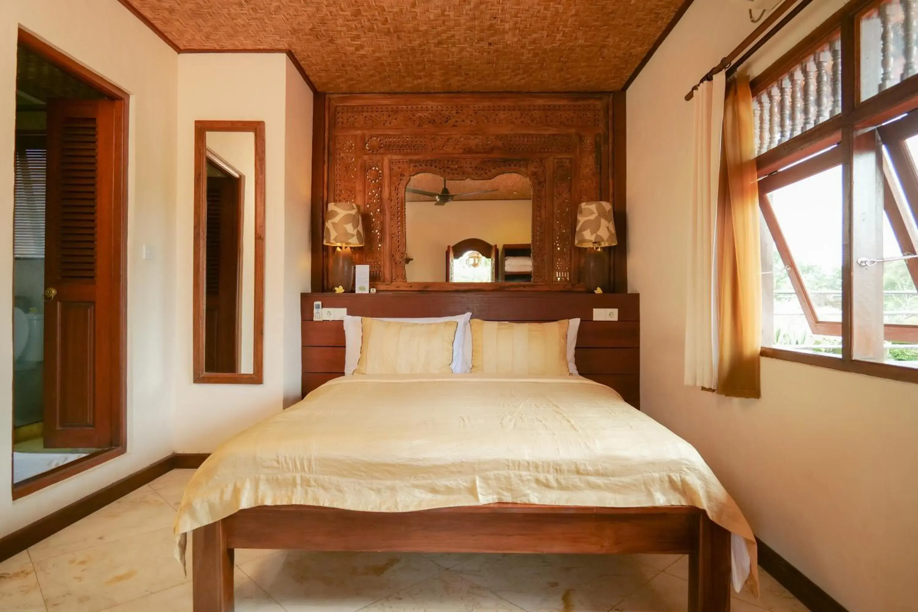 Double Room with Balcony in Gayatri Double Room with Balcony in Gayatri