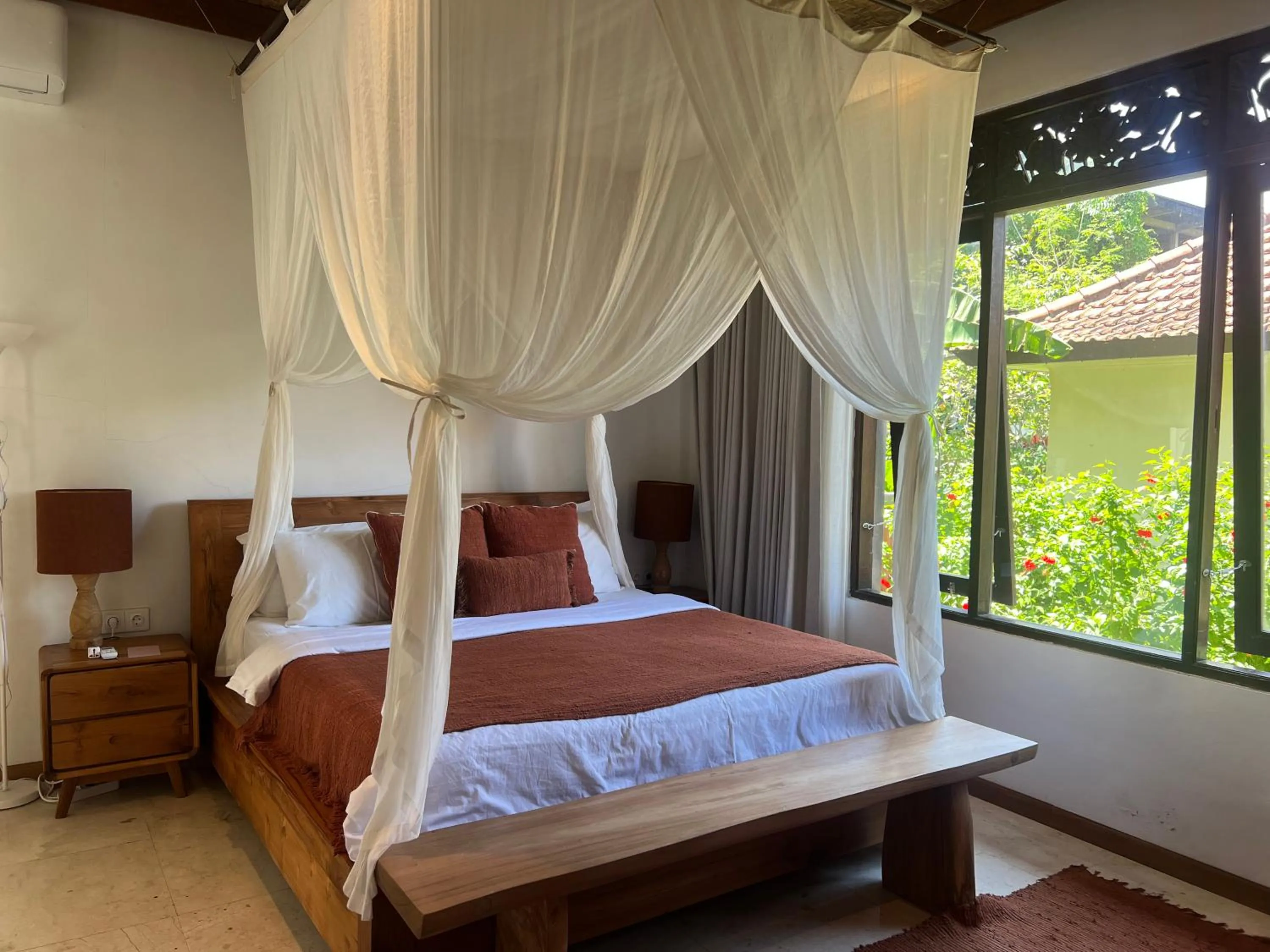 Property building, Bed in Gayatri