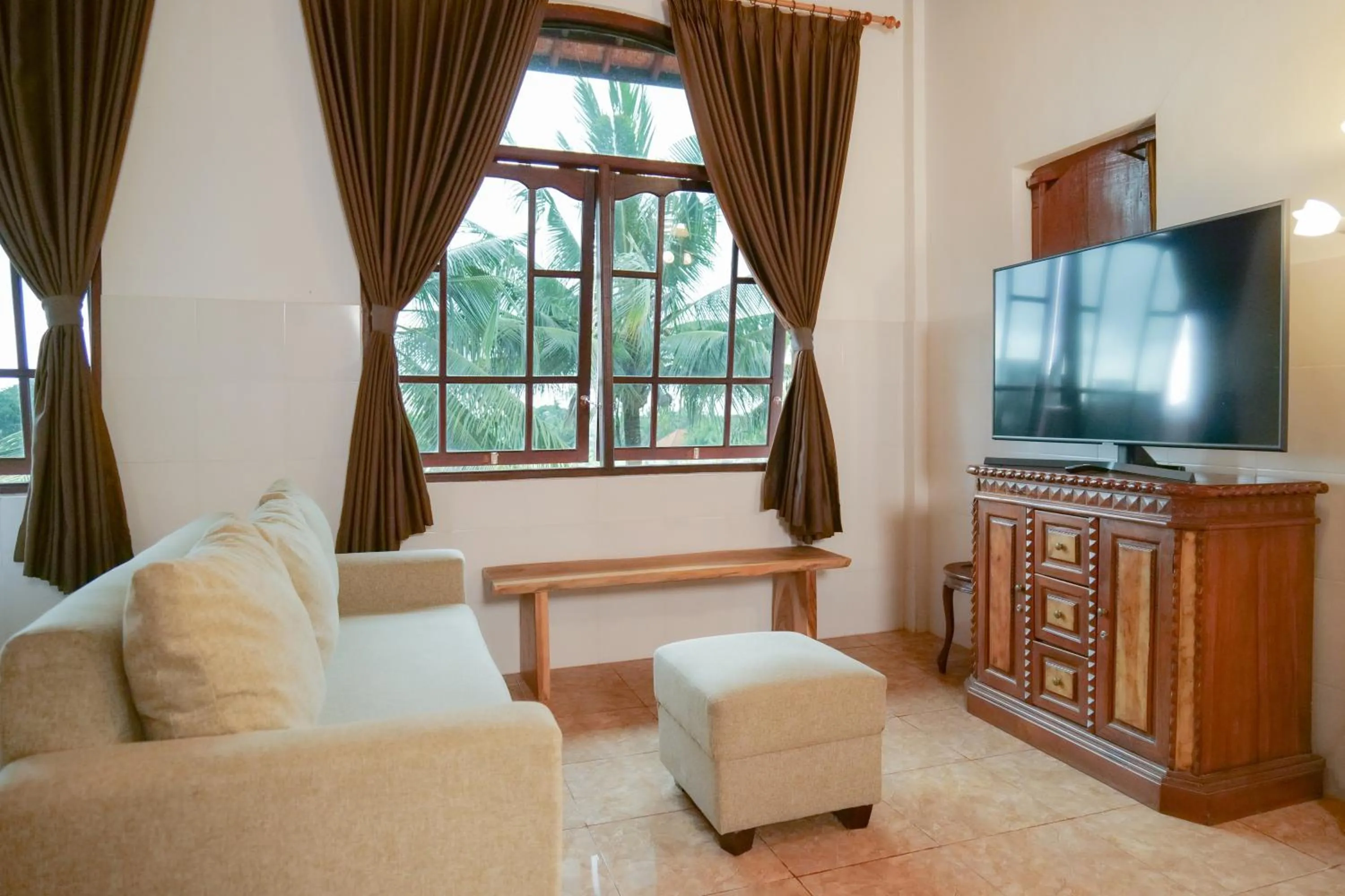 TV and multimedia in Gayatri