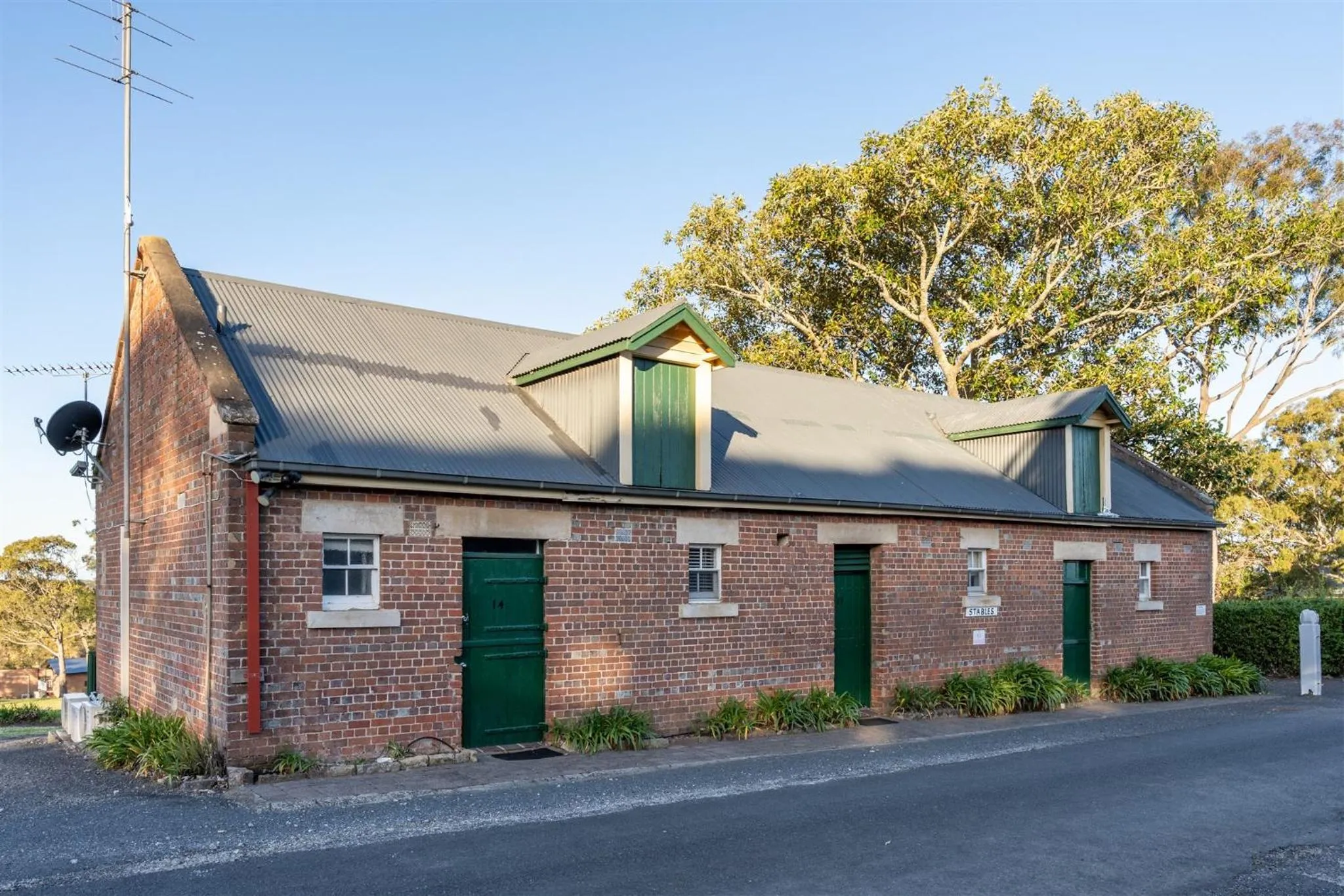 Property building in Coolangatta Estate Shoalhaven Heads