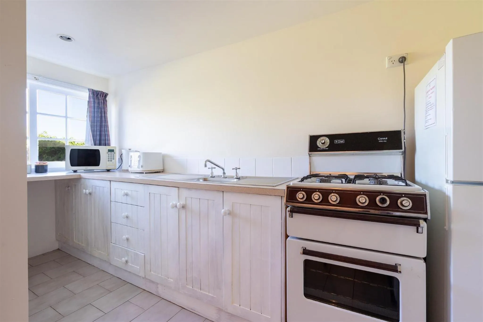 Kitchen or kitchenette in Coolangatta Estate Shoalhaven Heads