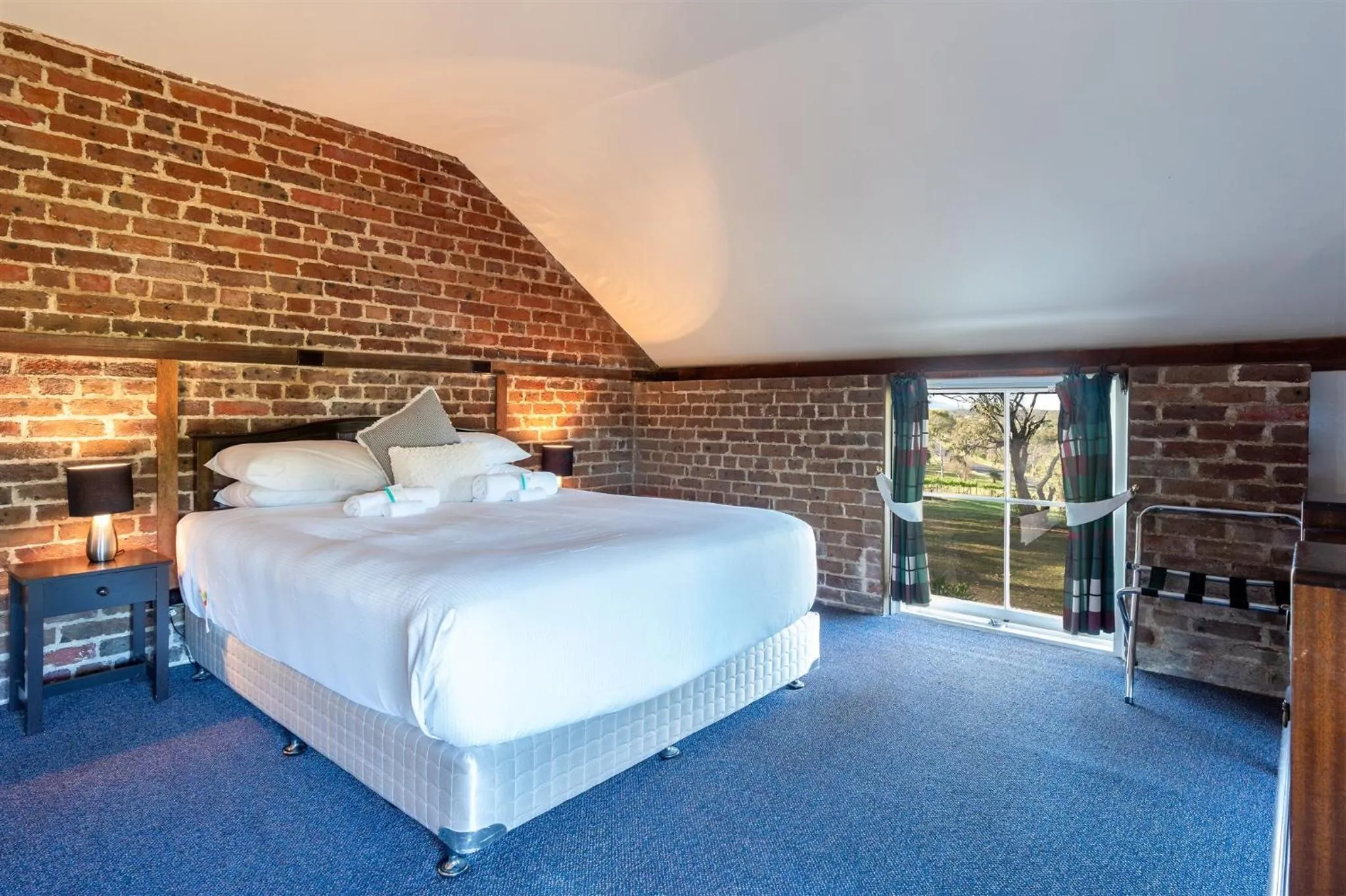 Bed in Coolangatta Estate Shoalhaven Heads