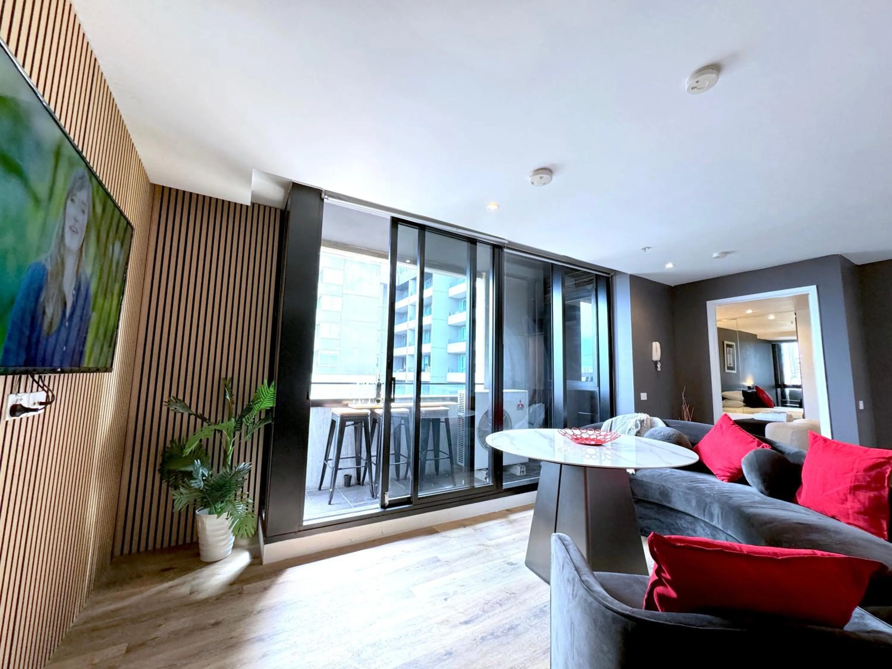 Aura on Flinders Serviced Apartments
