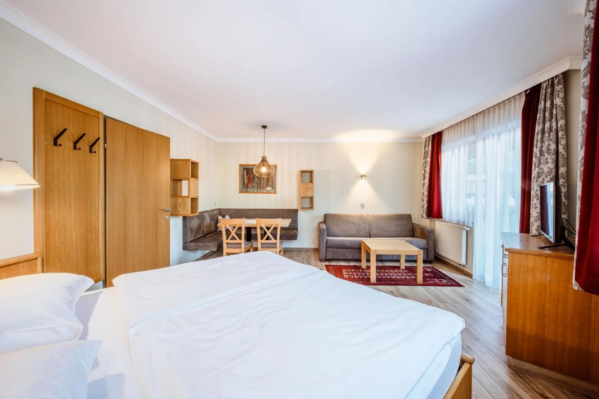 Living room, Bed in Harmls Aparthotel