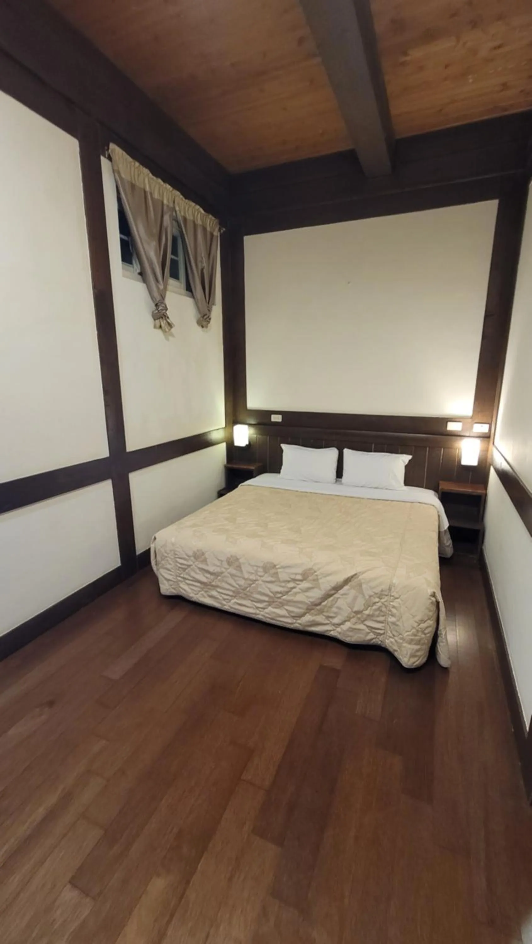 Bed in Maple Leave Holiday Villa