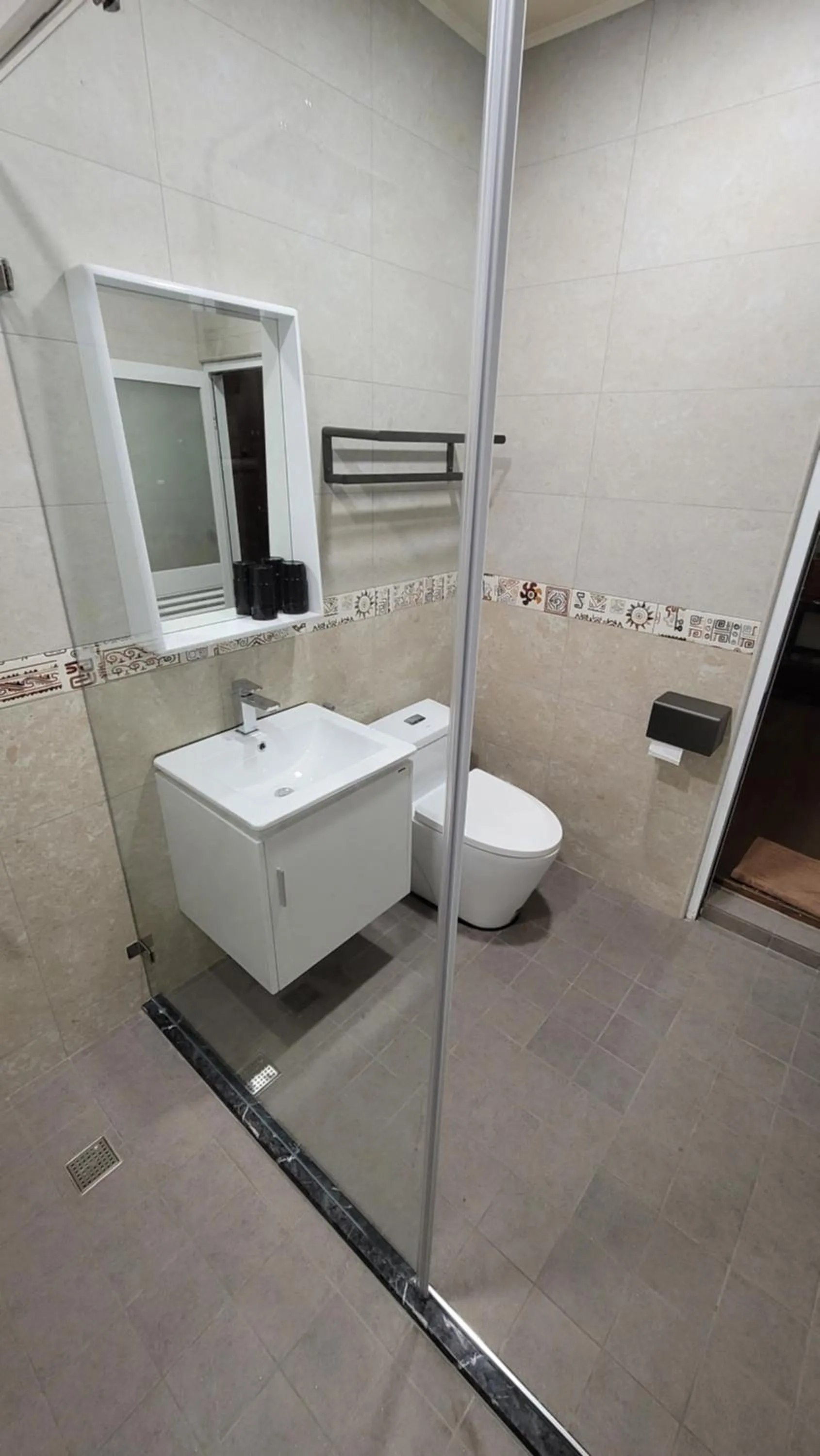 Maple Leave Holiday Villa