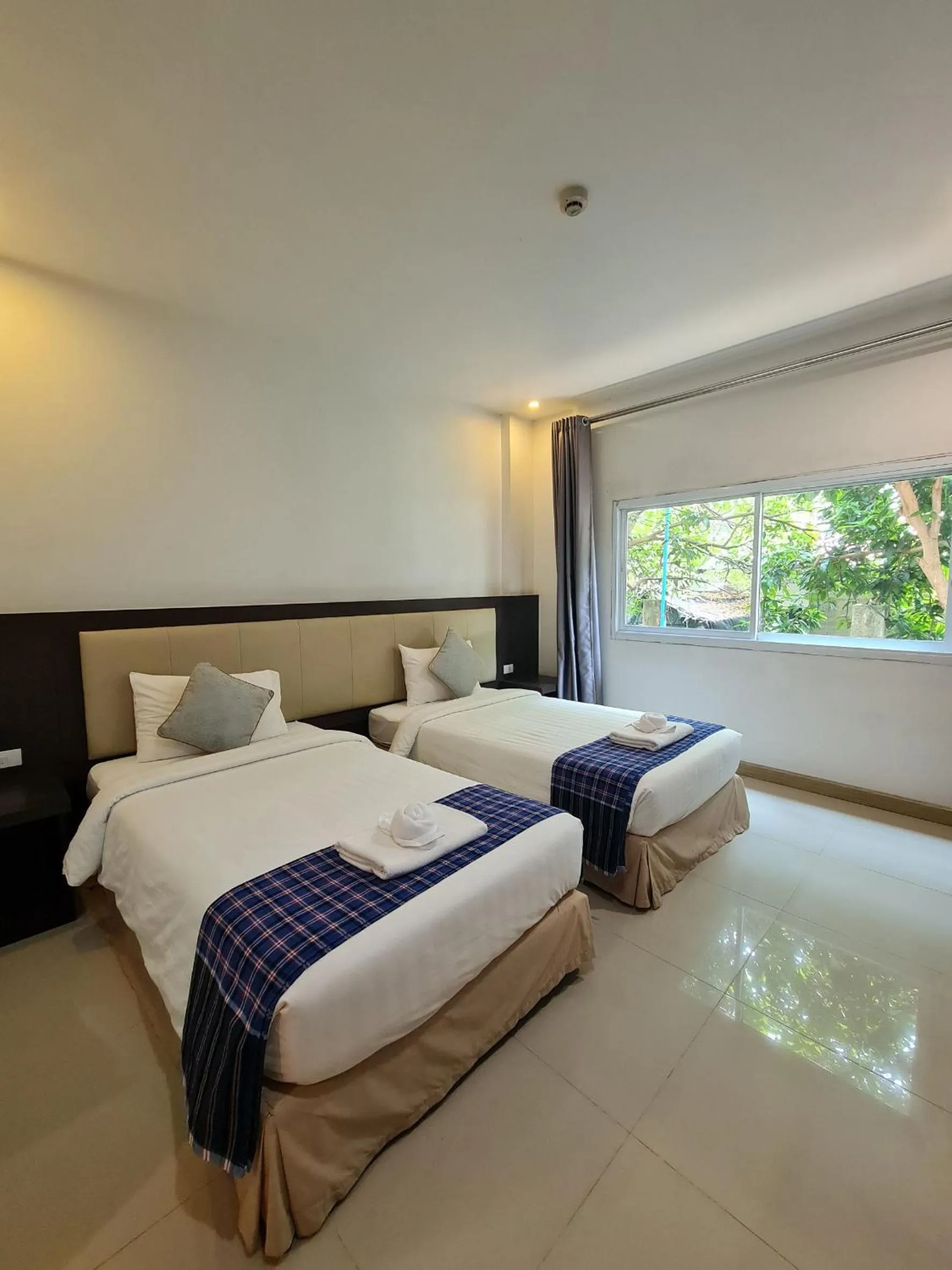 Photo of the whole room, Bed in Bualinn Resort