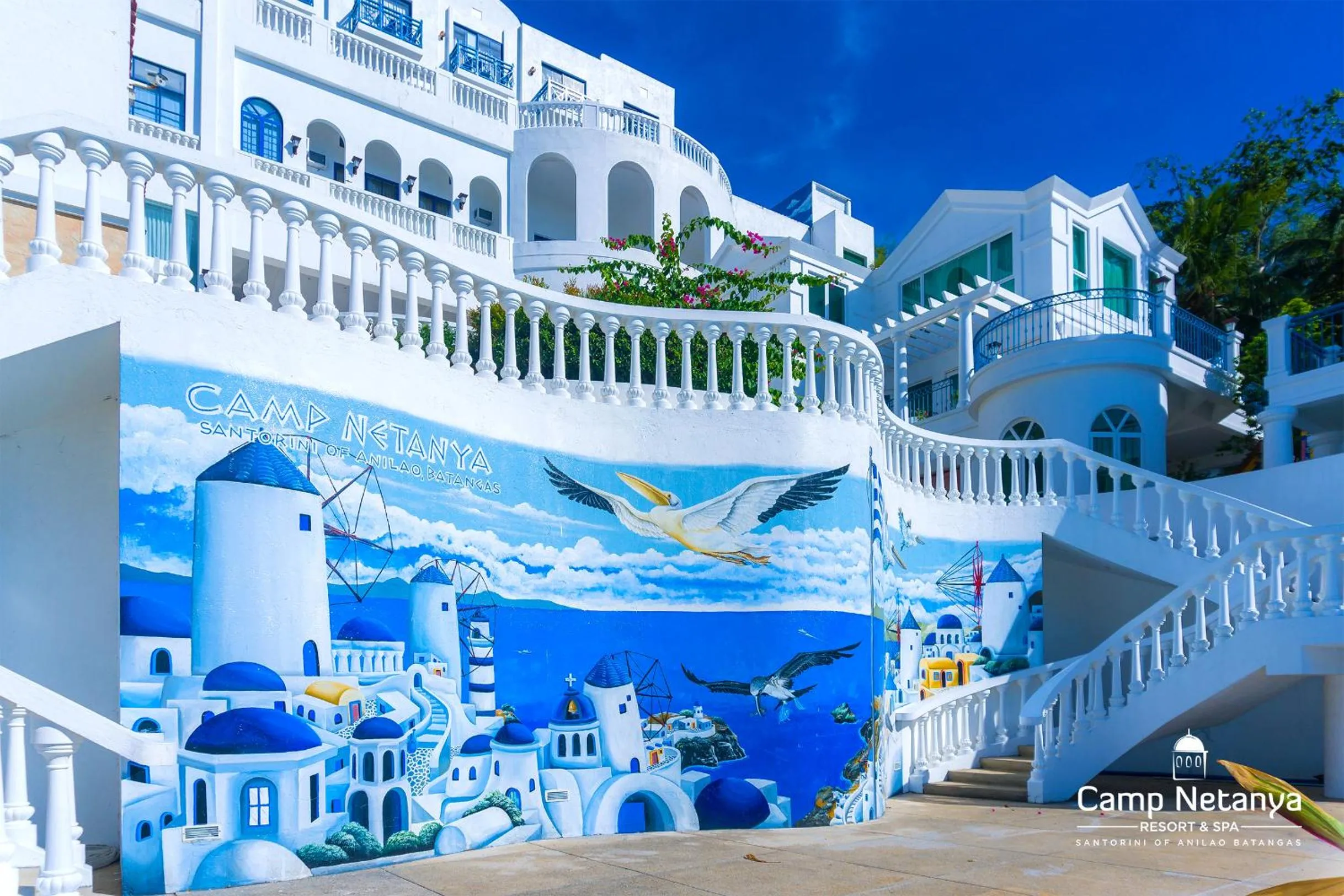 Swimming pool in Camp Netanya Resort and Spa