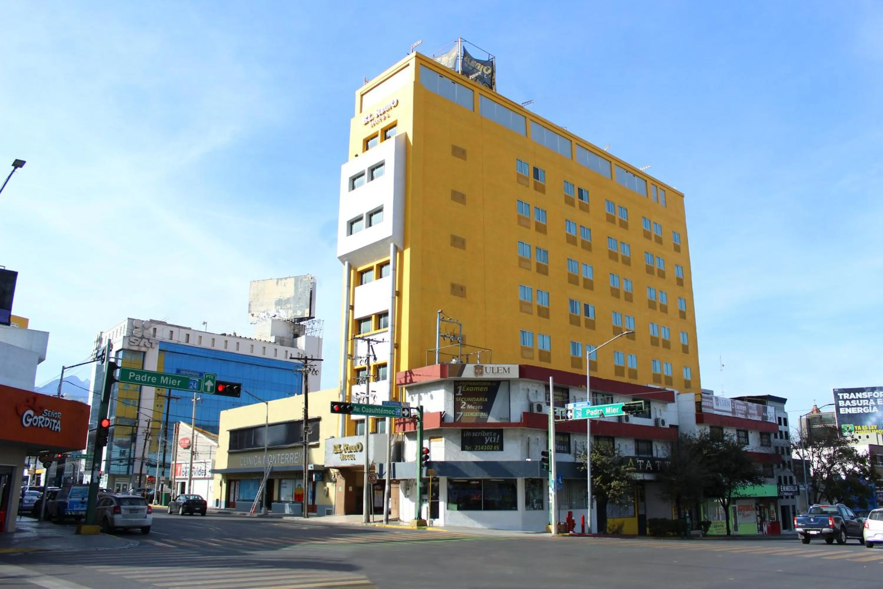 Property building in El Regio
