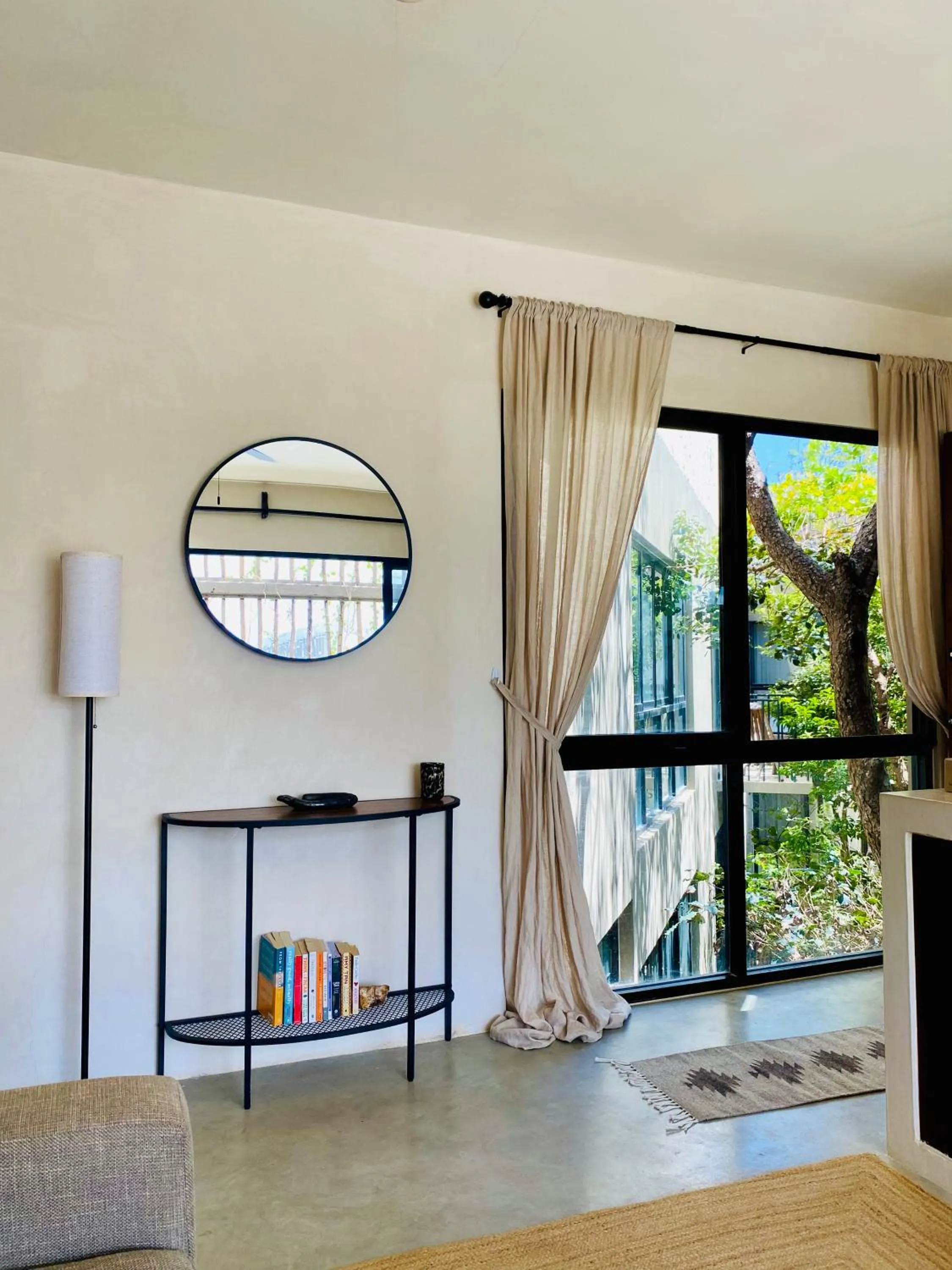 Property building in Vida Boho Apart 12 with special fee to access Hotel Bardo