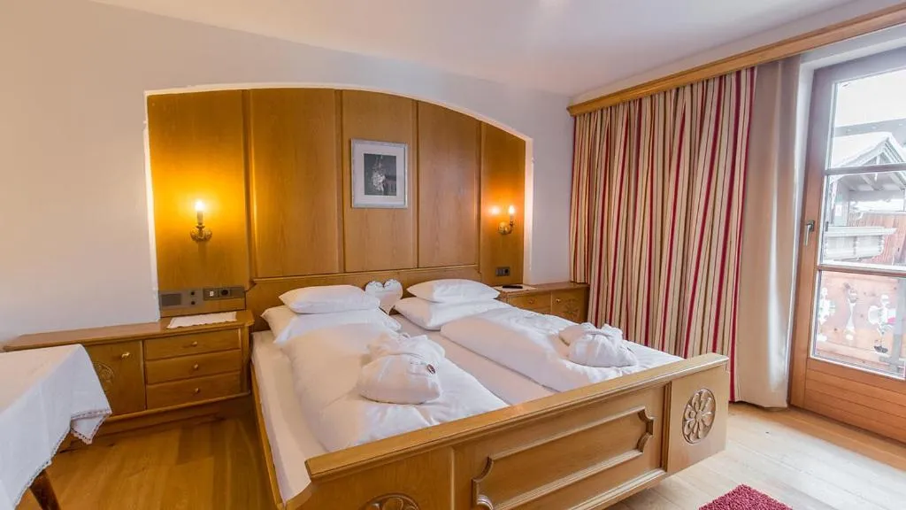 Photo of the whole room, Bed in Hotel Gaspingerhof