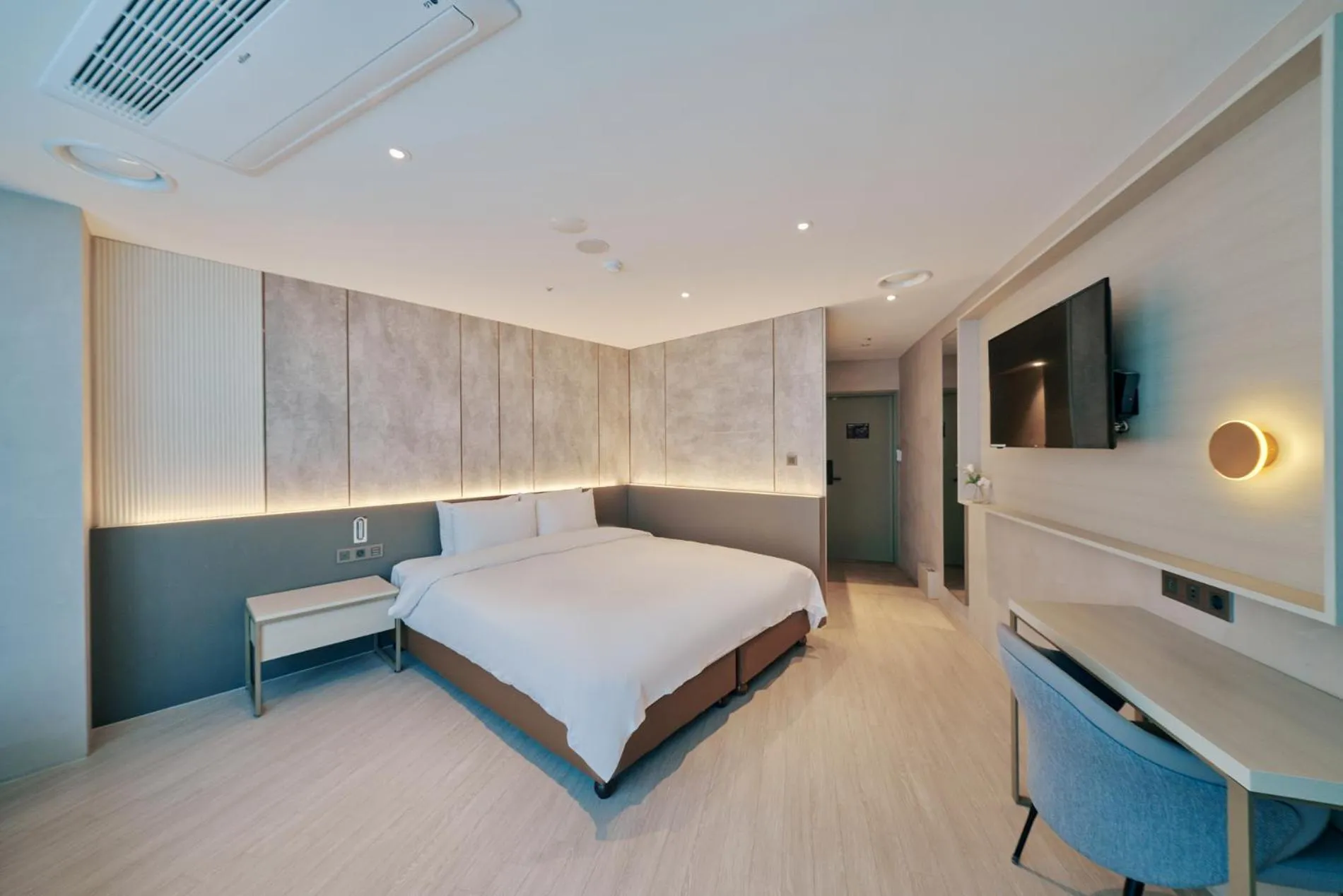 Bed in Hotel Aqua Palace