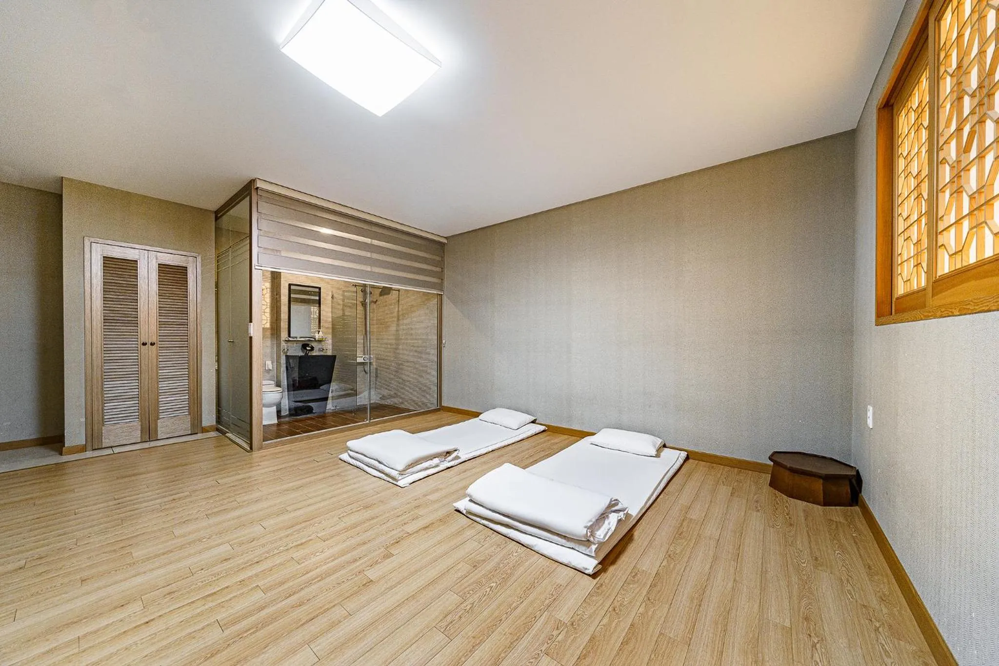 Bed in Hotel Aqua Palace