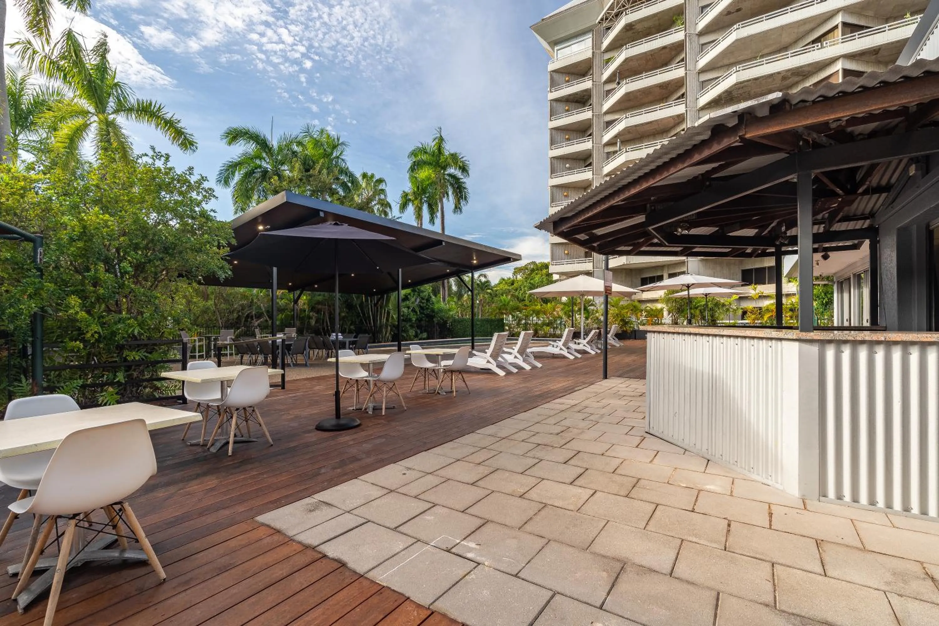 Swimming pool in Vitina Studios by Argus