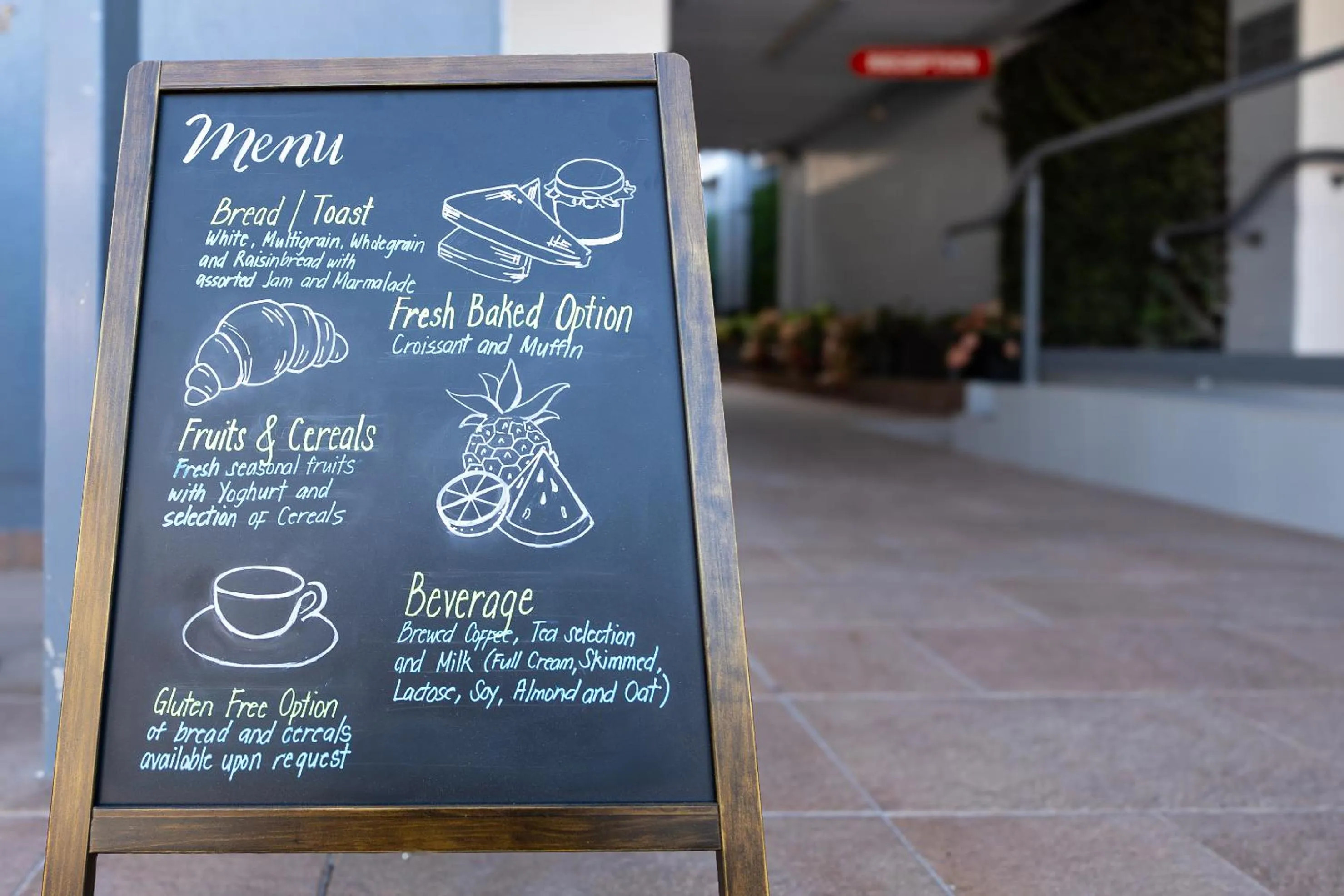 Restaurant/places to eat in Vitina Studios by Argus