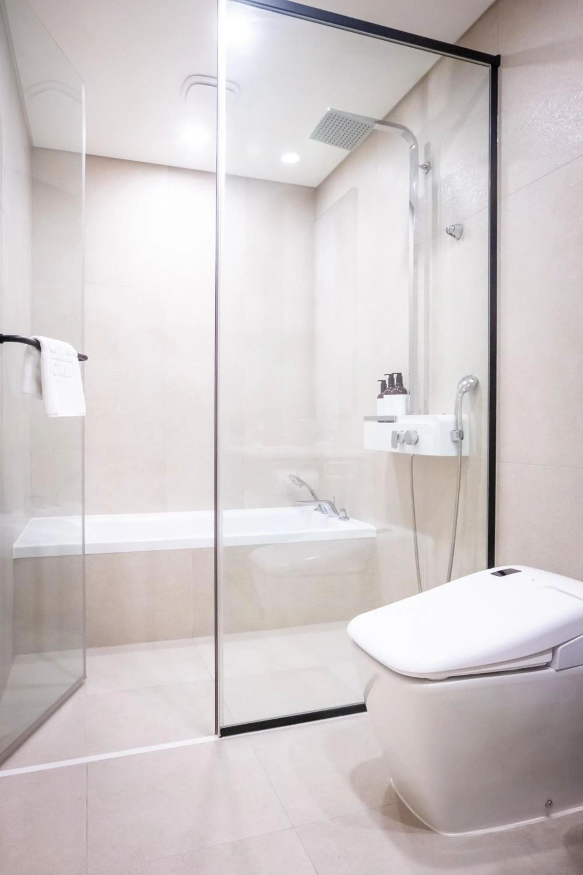 Bathroom in AG405 Hotel