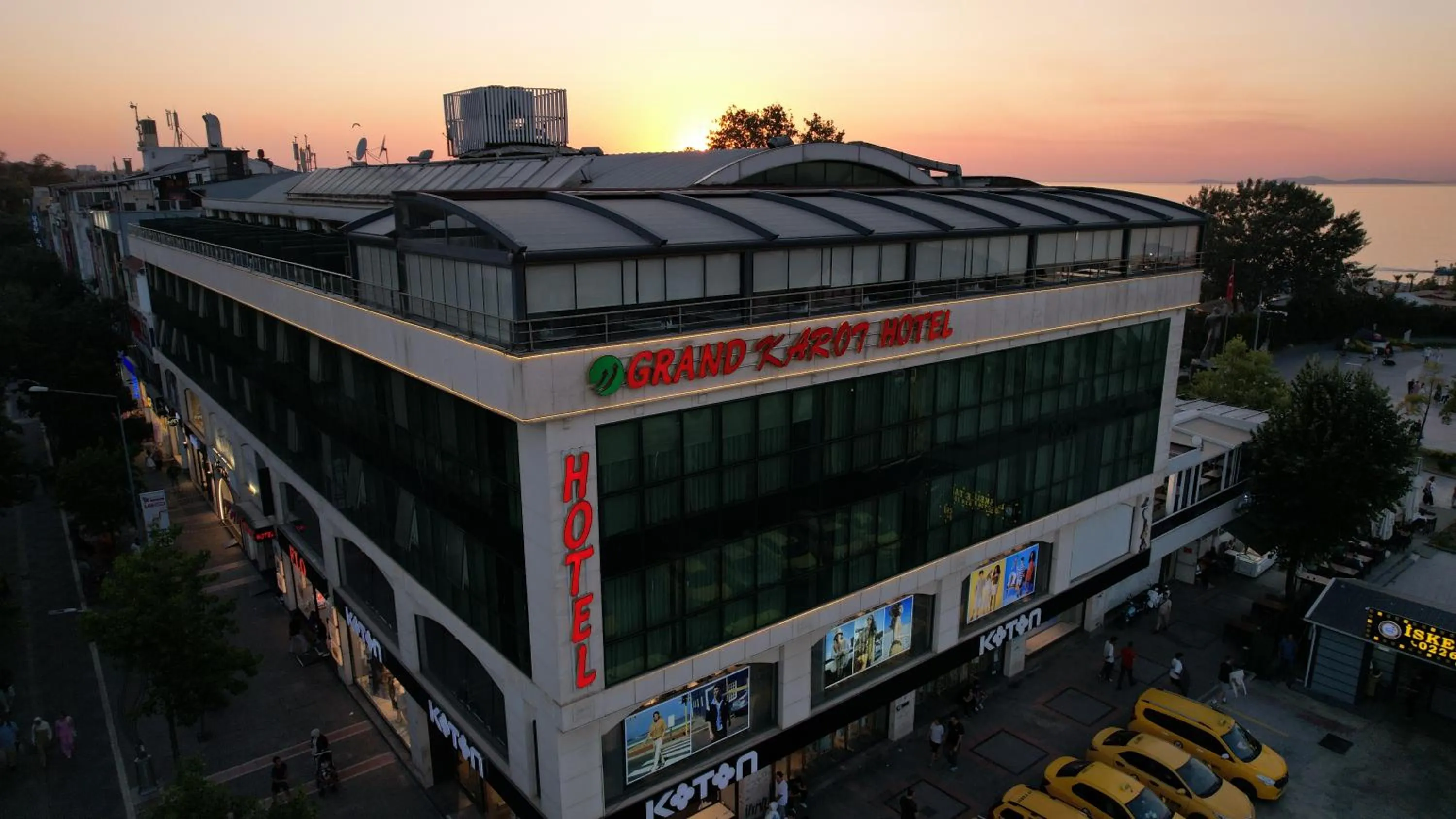 Day in Grand Karot Hotel