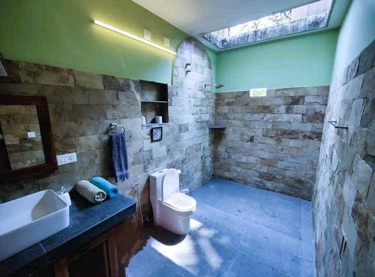 Bathroom in Mandaram villas