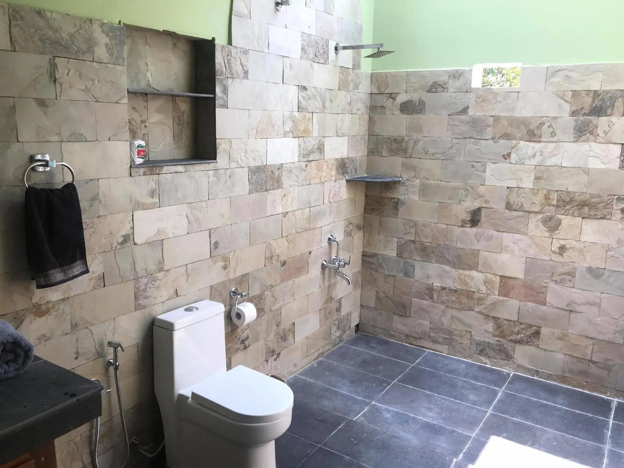 Bathroom in Mandaram villas