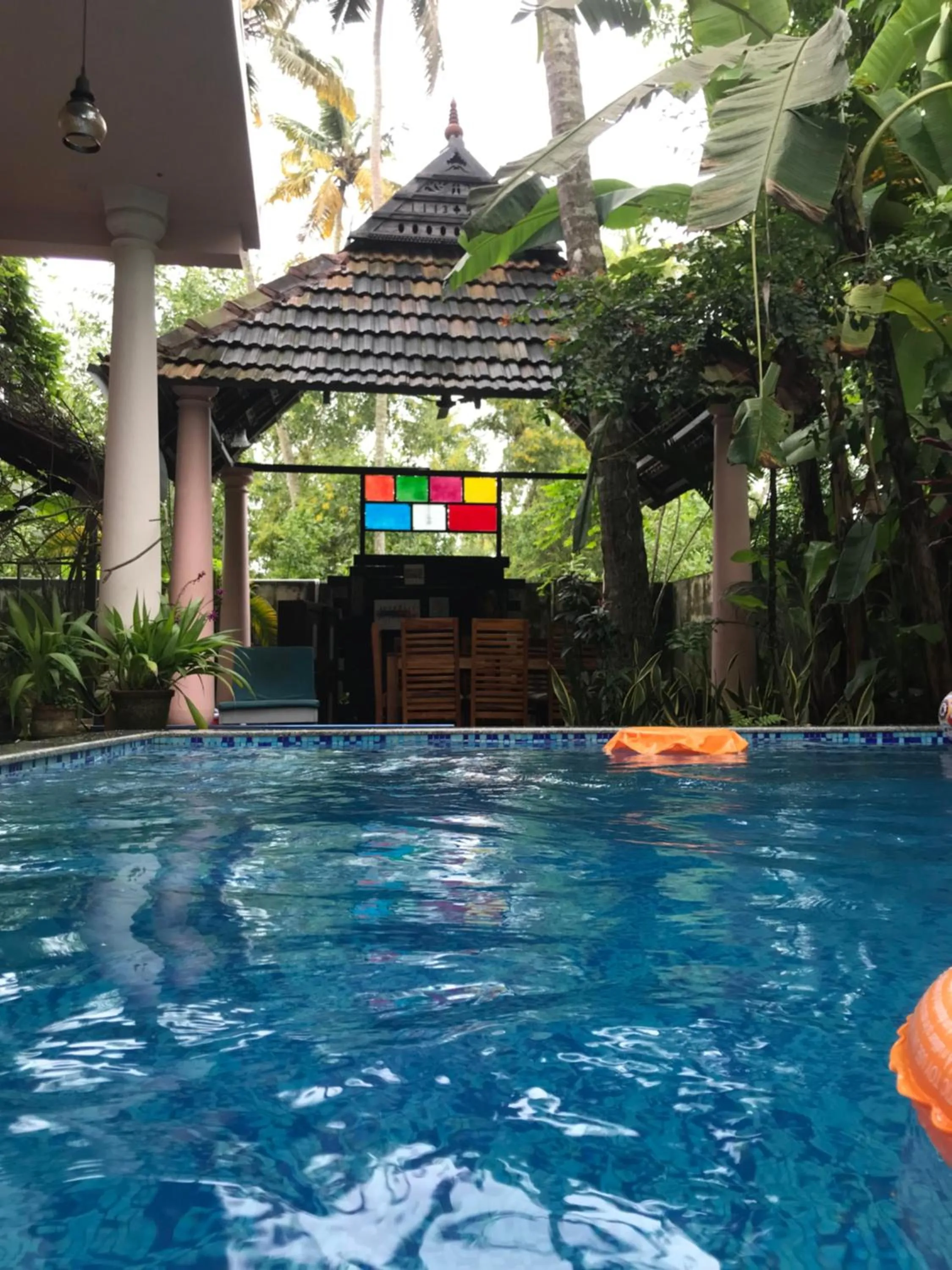 Swimming pool in Mandaram villas