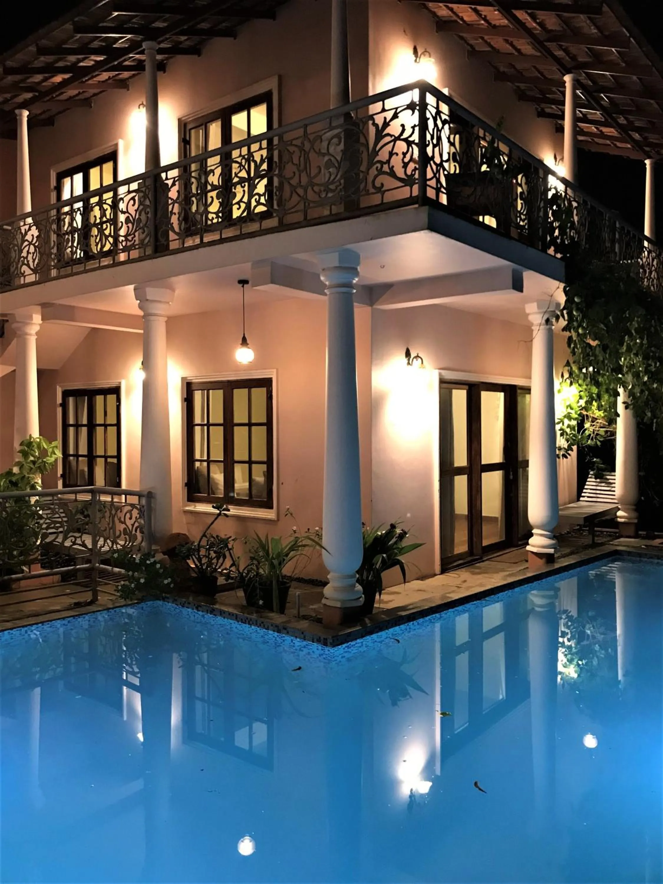 Swimming pool in Mandaram villas