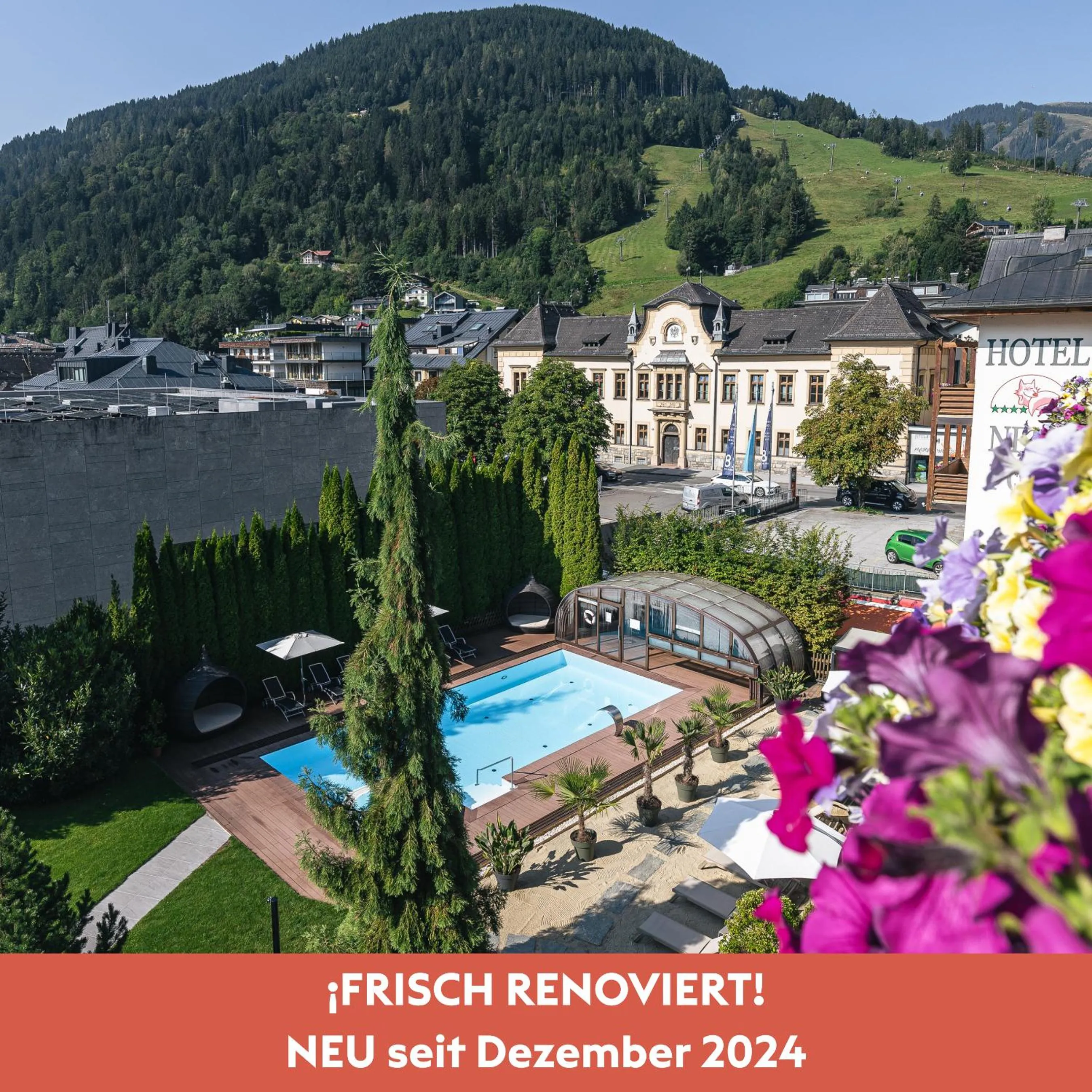 Pool view in Upside Down Town Hotel-Neue Post