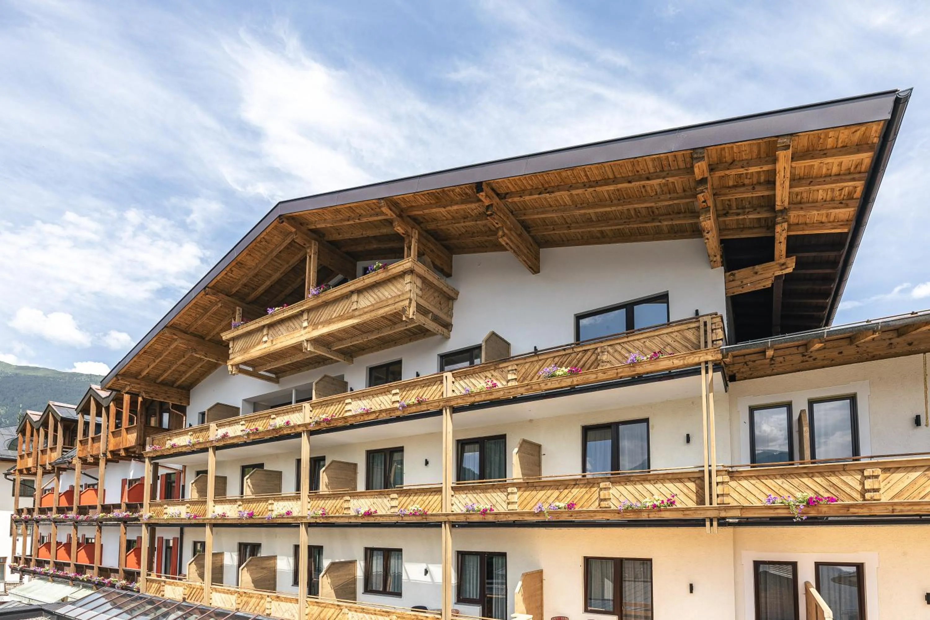 Property building in Upside Down Town Hotel-Neue Post