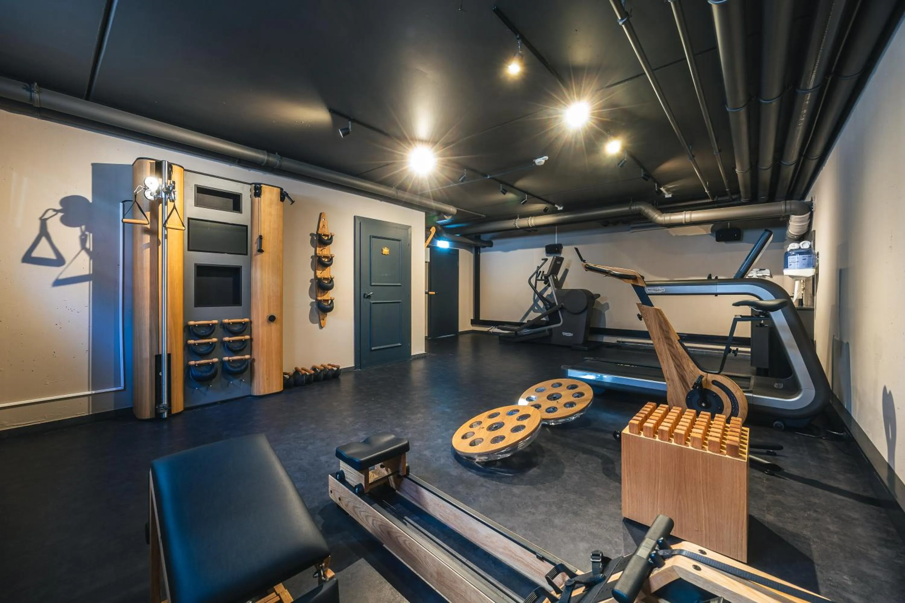 Fitness centre/facilities in Upside Down Town Hotel-Neue Post