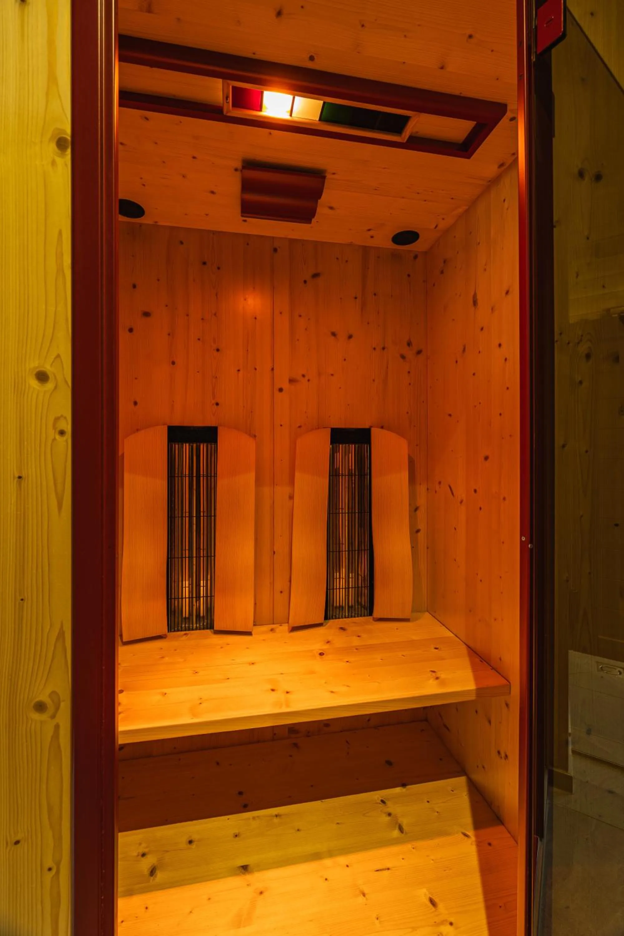 Sauna in Upside Down Town Hotel-Neue Post