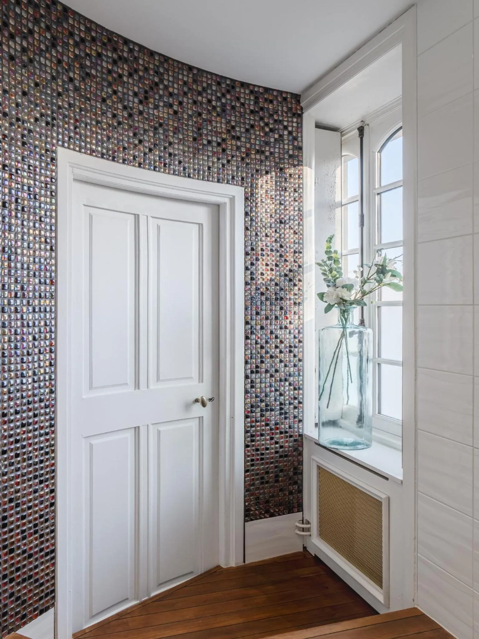 Decorative detail in Hotel Ô Château