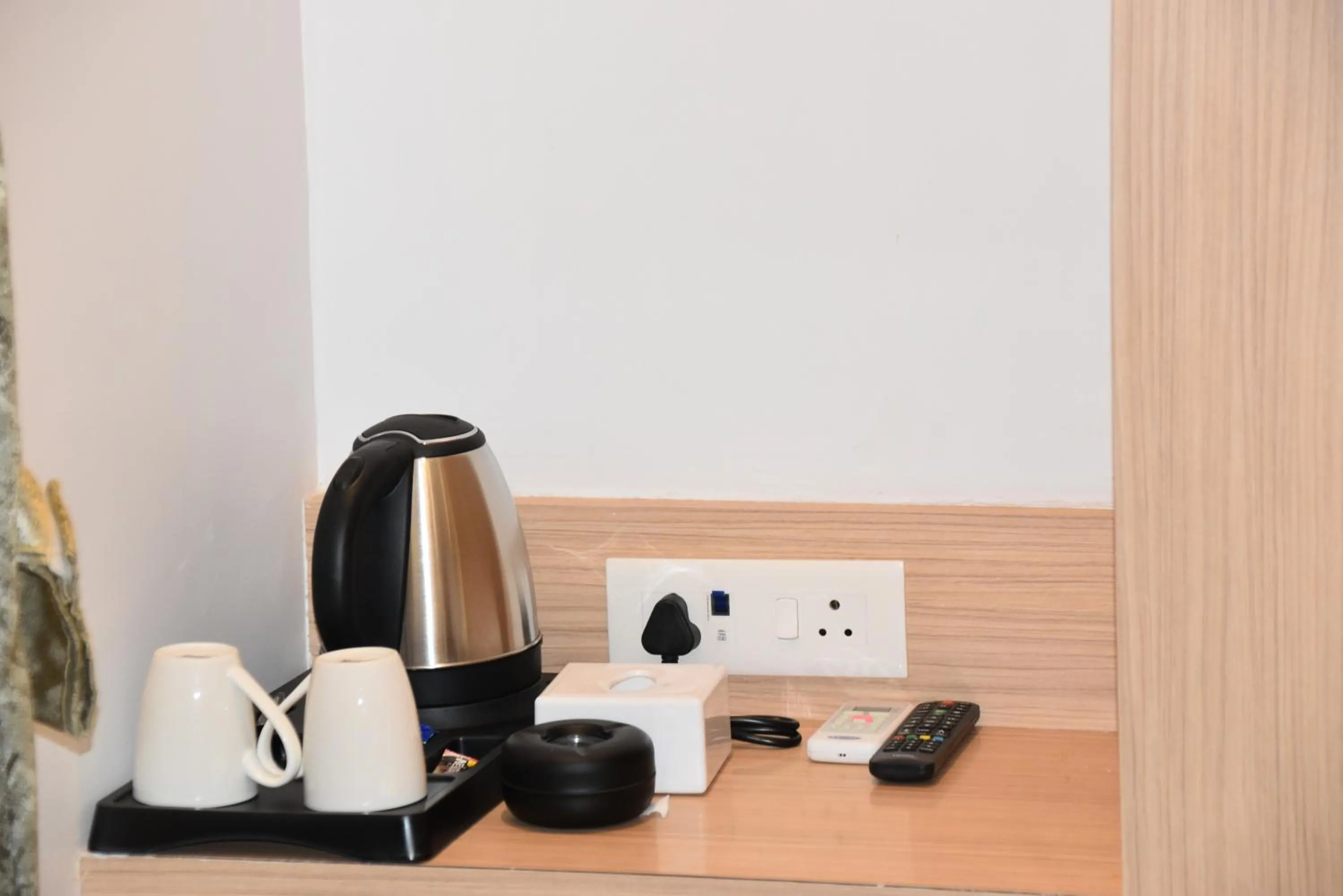 Coffee/tea facilities in Hotel Aarush Inn