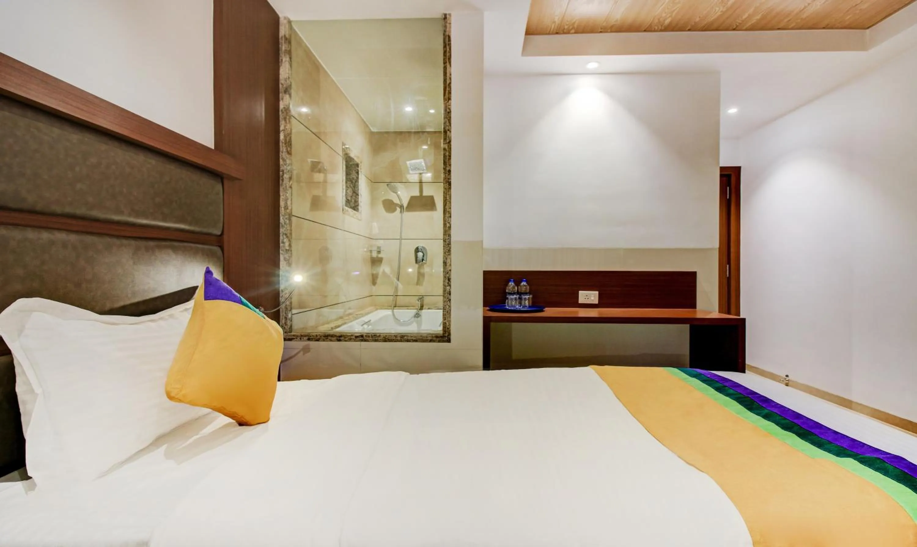 Bed in Hotel Aarush Inn