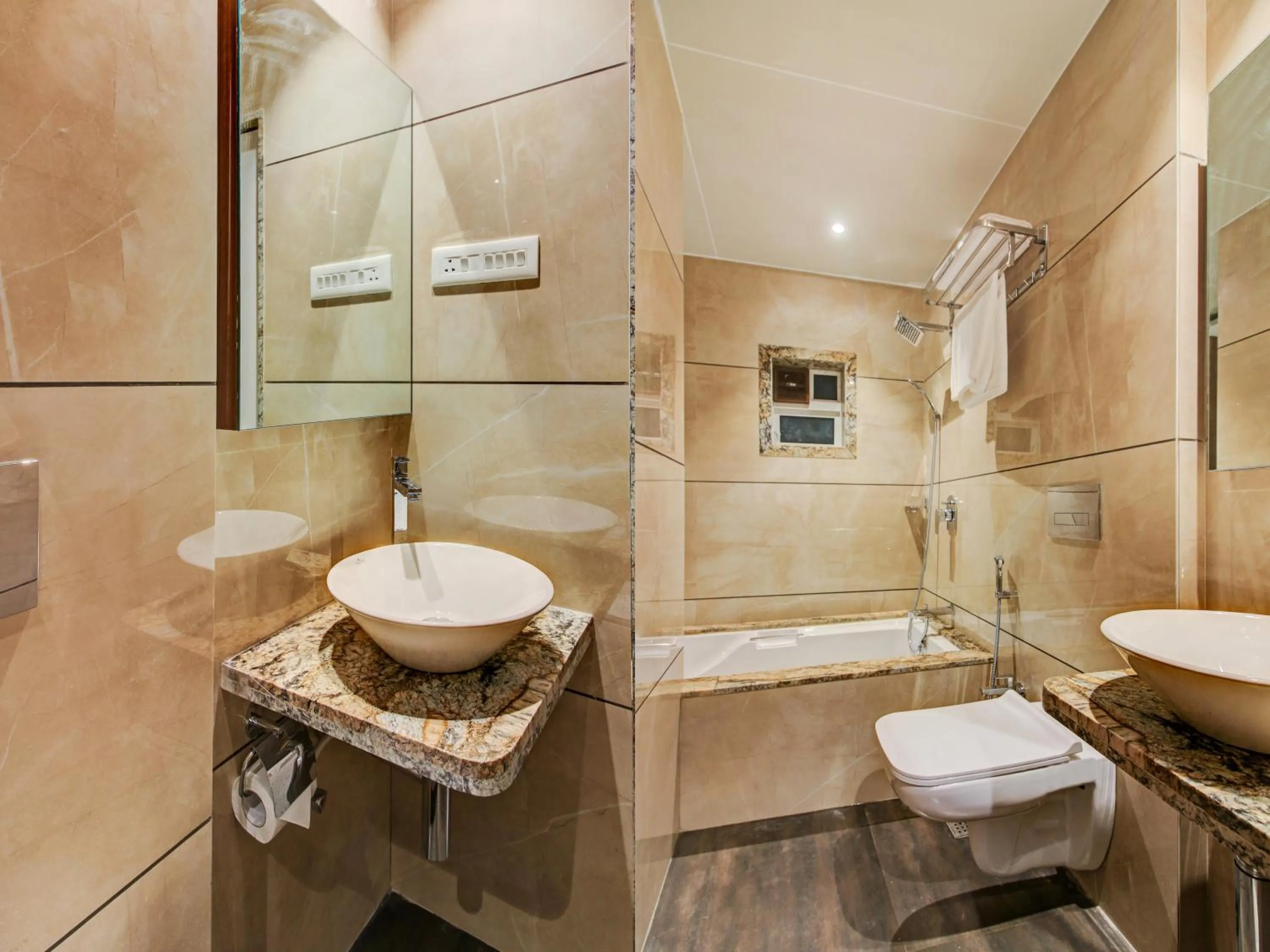 Bathroom in Hotel Aarush Inn