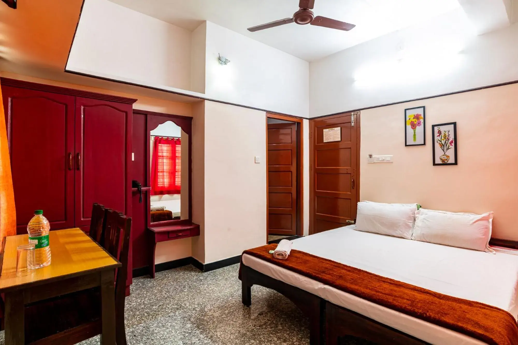 Standard Double Room - single occupancy in ANADIYIL LEELAKRISHNA INN Standard Double Room - single occupancy in ANADIYIL LEELAKRISHNA INN