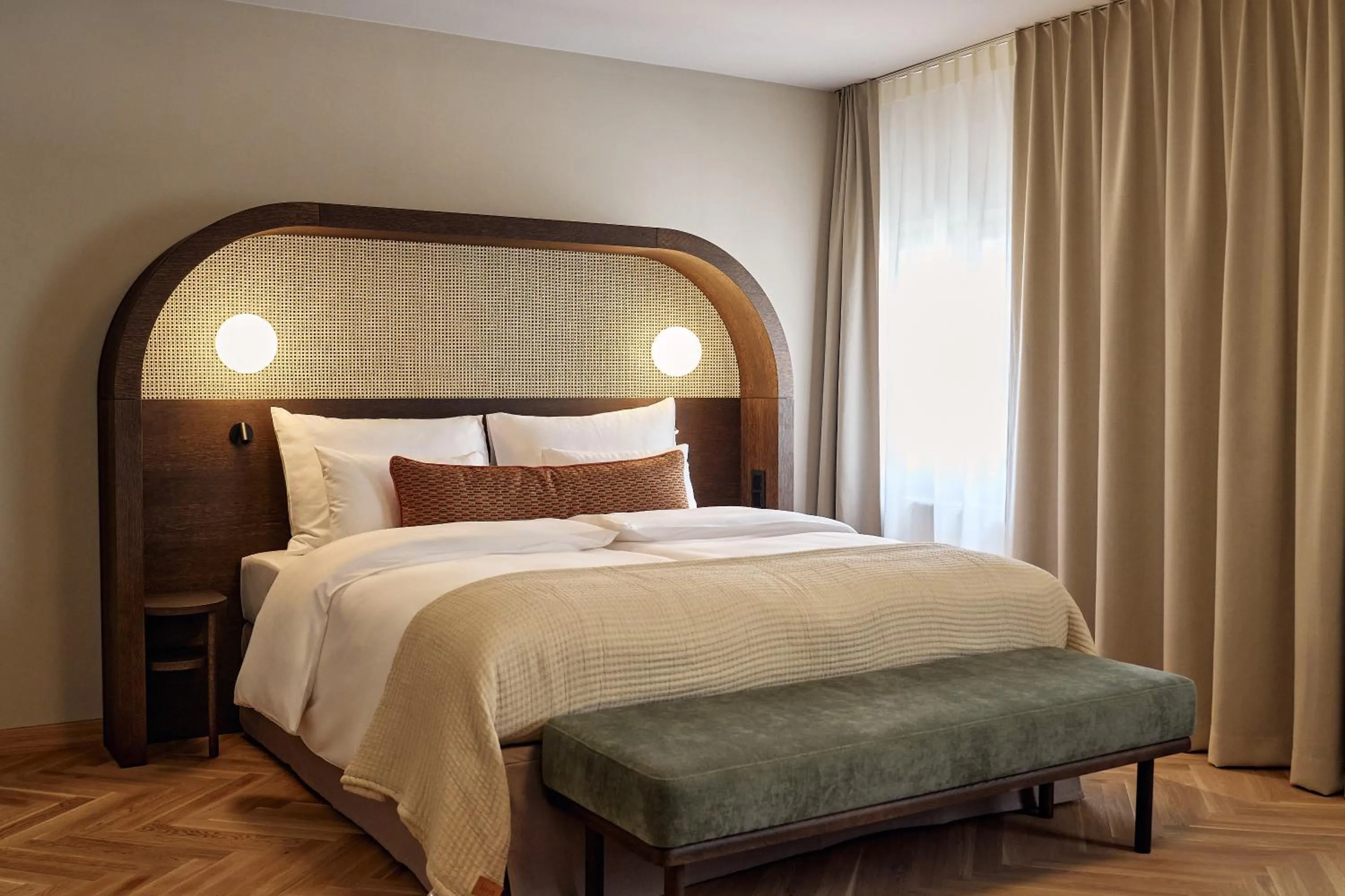 Photo of the whole room, Bed in Hotel Palais Mailberger Hof