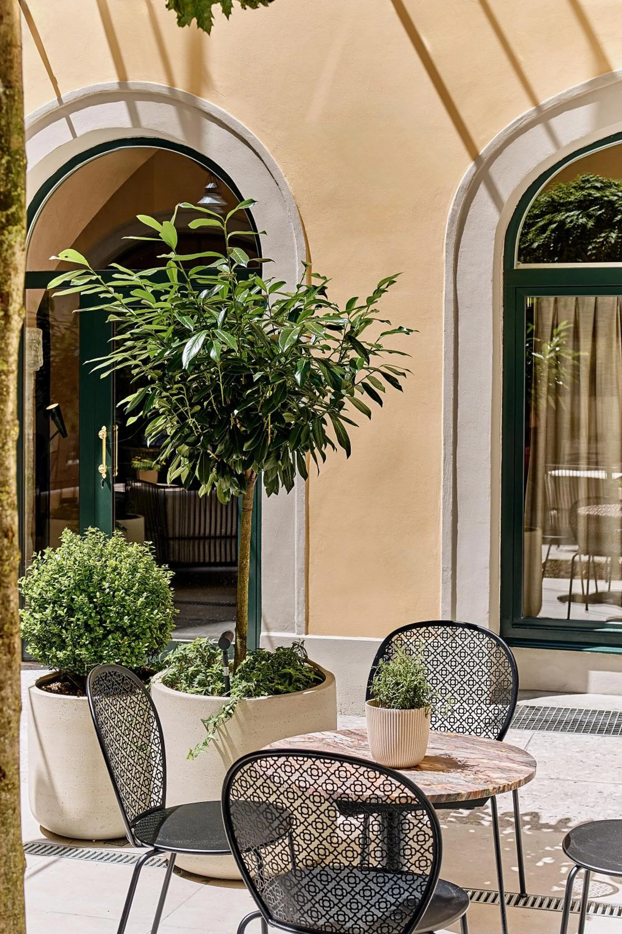 Inner courtyard view in Hotel Palais Mailberger Hof